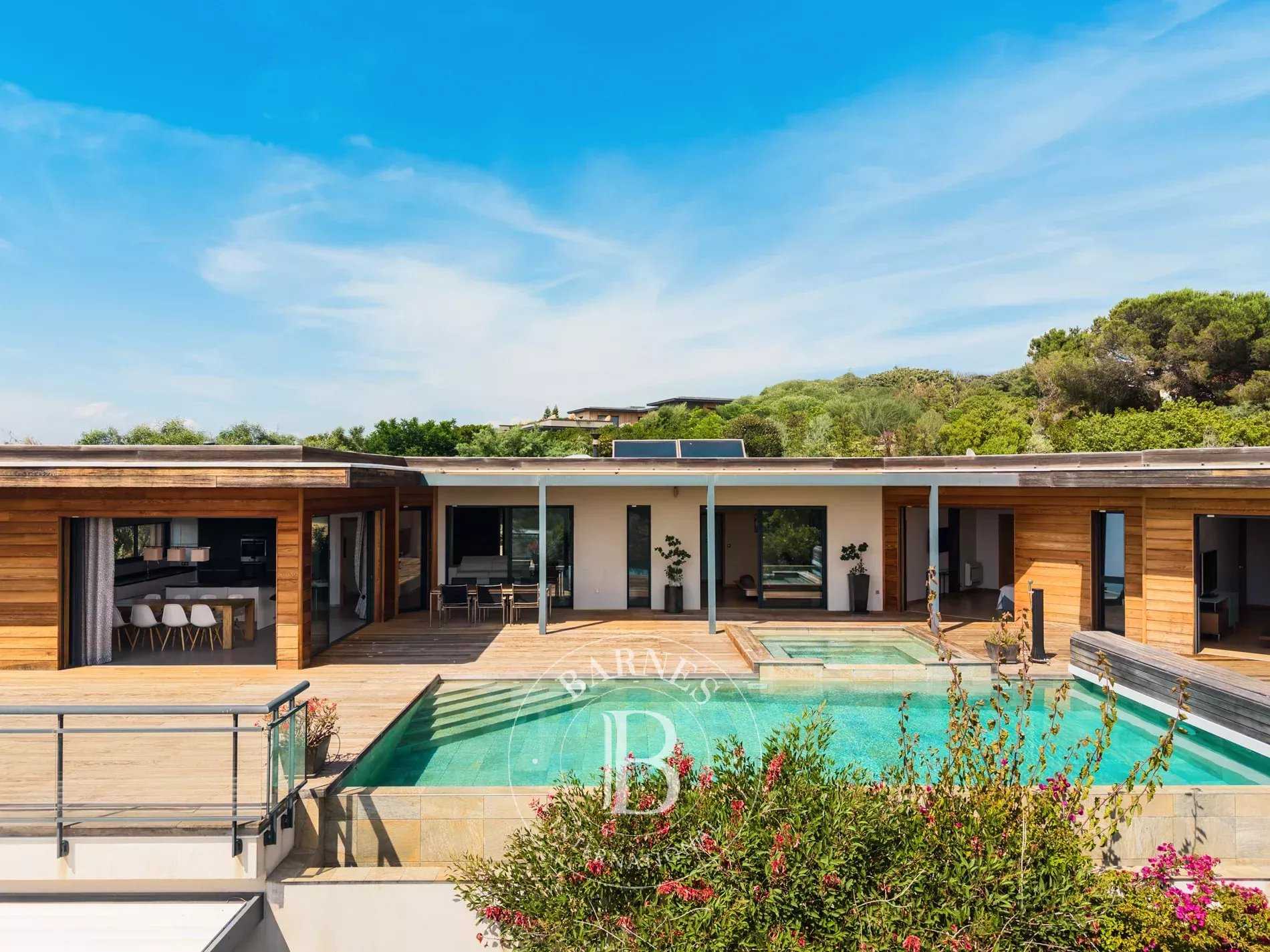 Villa Porticcio  -  ref 86682936 (picture 1)