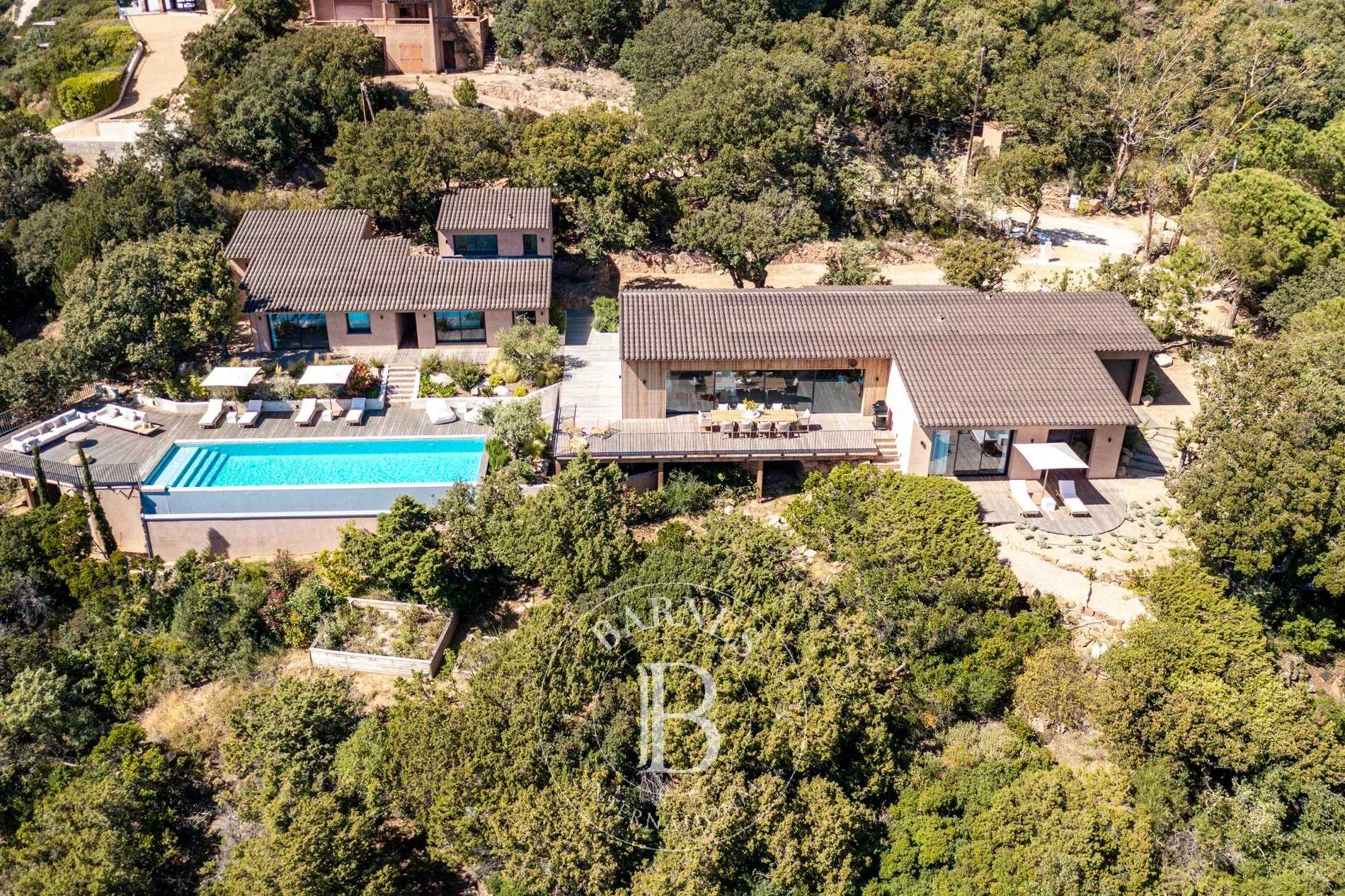 Villa Porto-Vecchio  -  ref 83116505 (picture 3)
