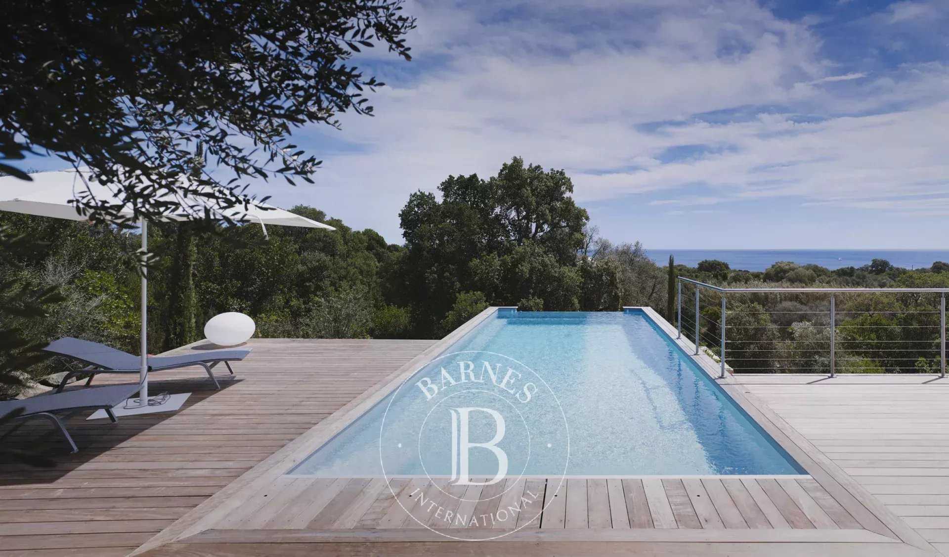 Villa Sainte-Lucie-de-Porto-Vecchio  -  ref 85112263 (picture 1)