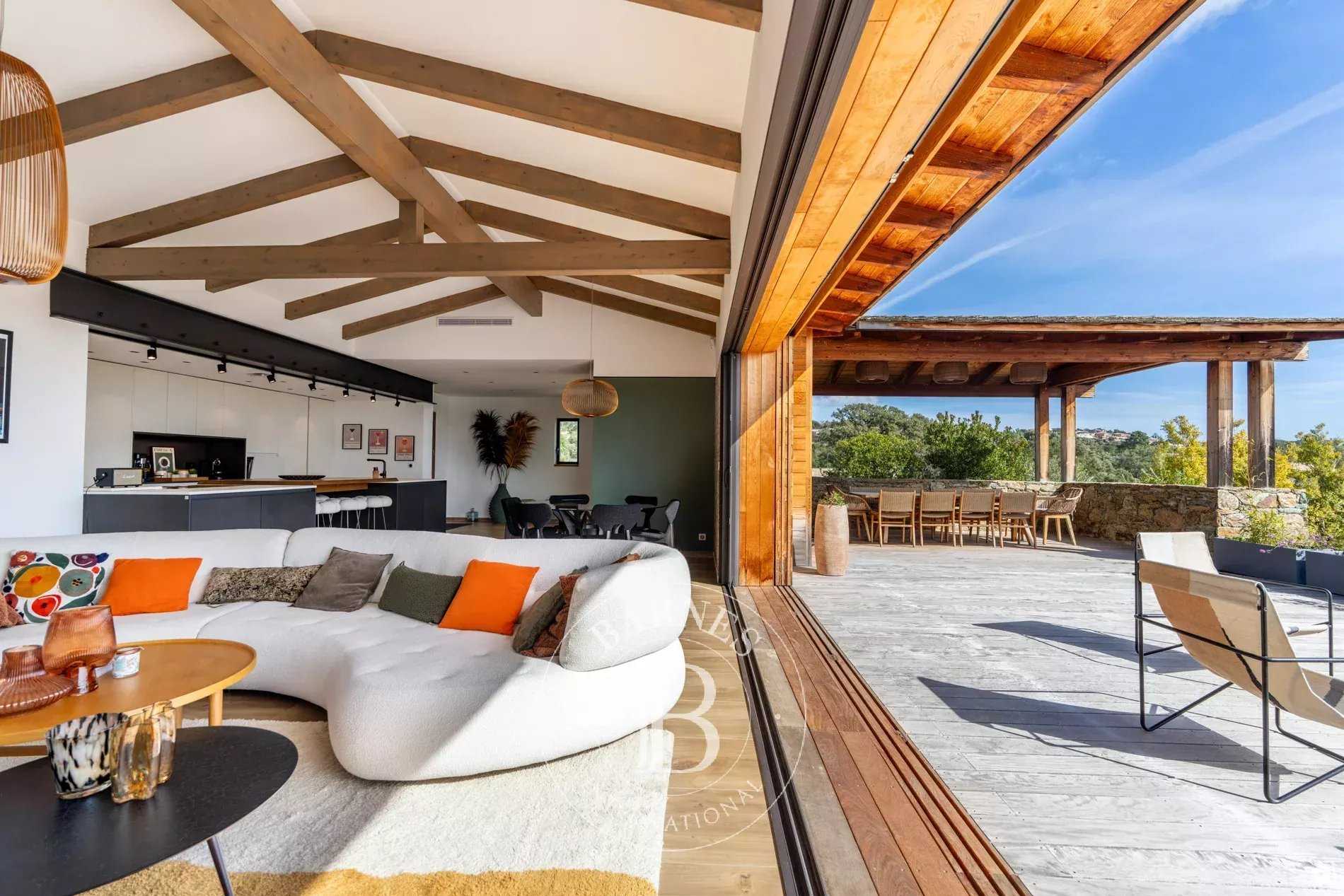 Villa Sainte-Lucie-de-Porto-Vecchio  -  ref 85691592 (picture 2)
