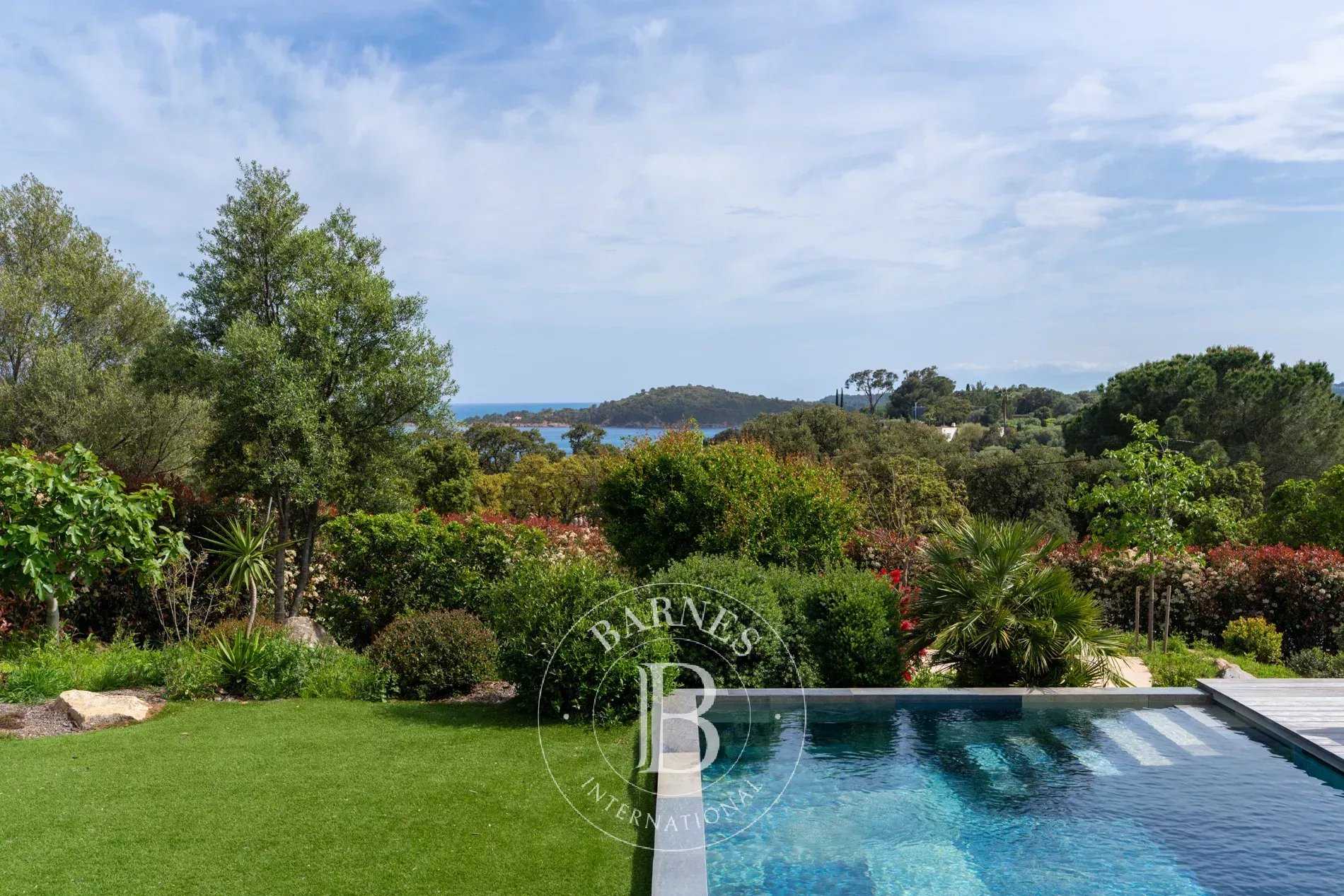 Villa Sainte-Lucie-de-Porto-Vecchio  -  ref 85821442 (picture 1)