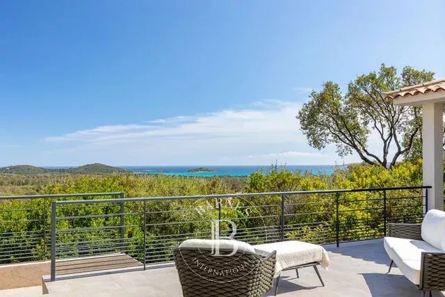 Villa Sainte-Lucie-de-Porto-Vecchio  -  ref 8143131 (picture 1)