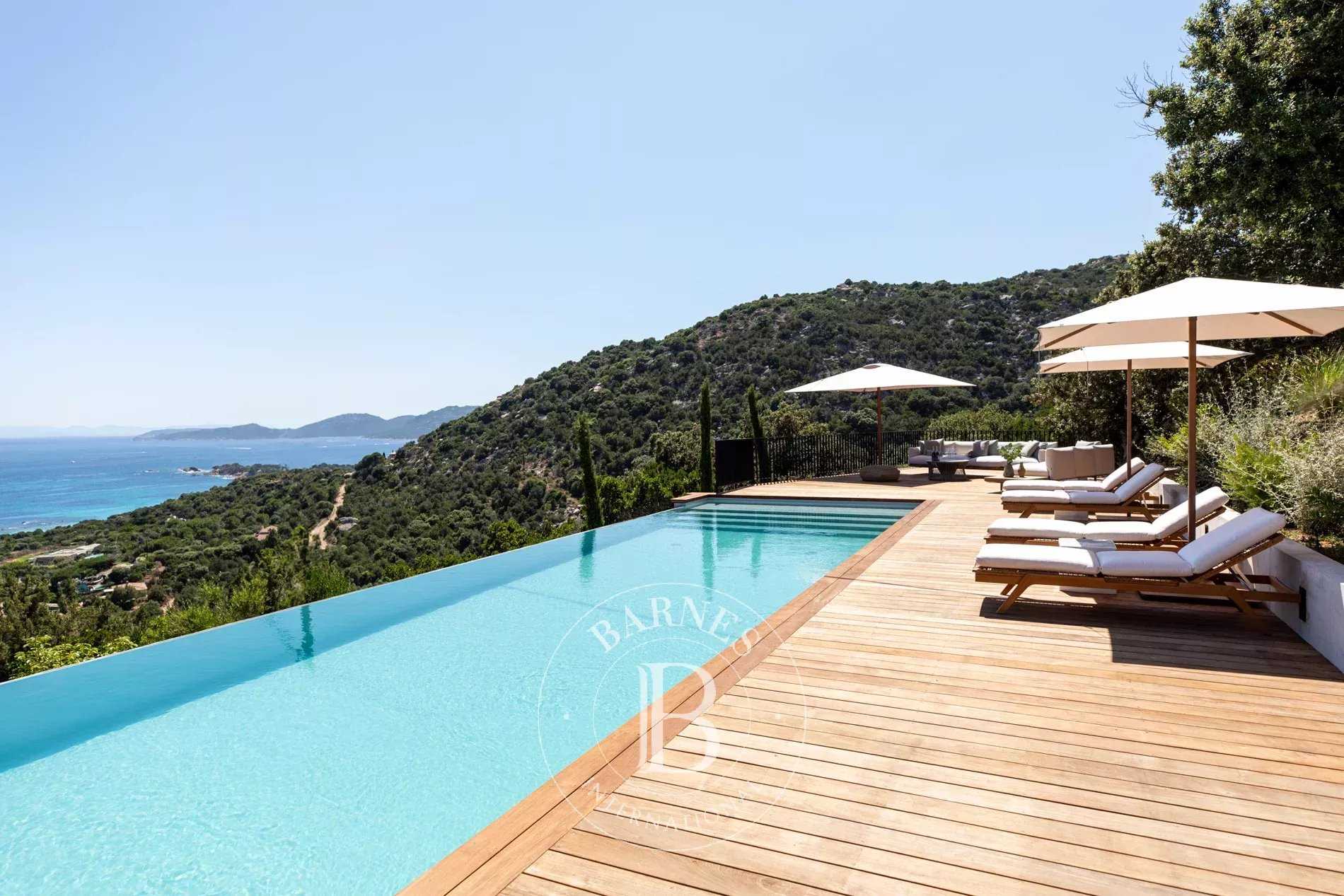 Villa Porto-Vecchio - Ref 83116505