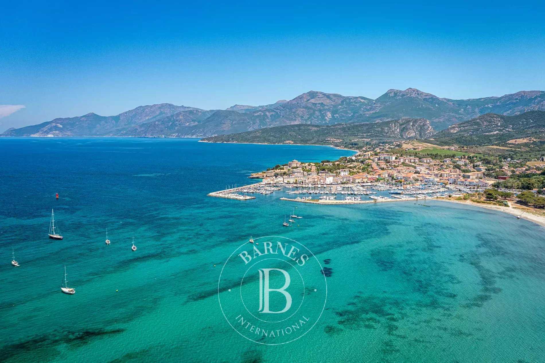 Hôtel Saint-Florent  -  ref 86592757 (picture 1)