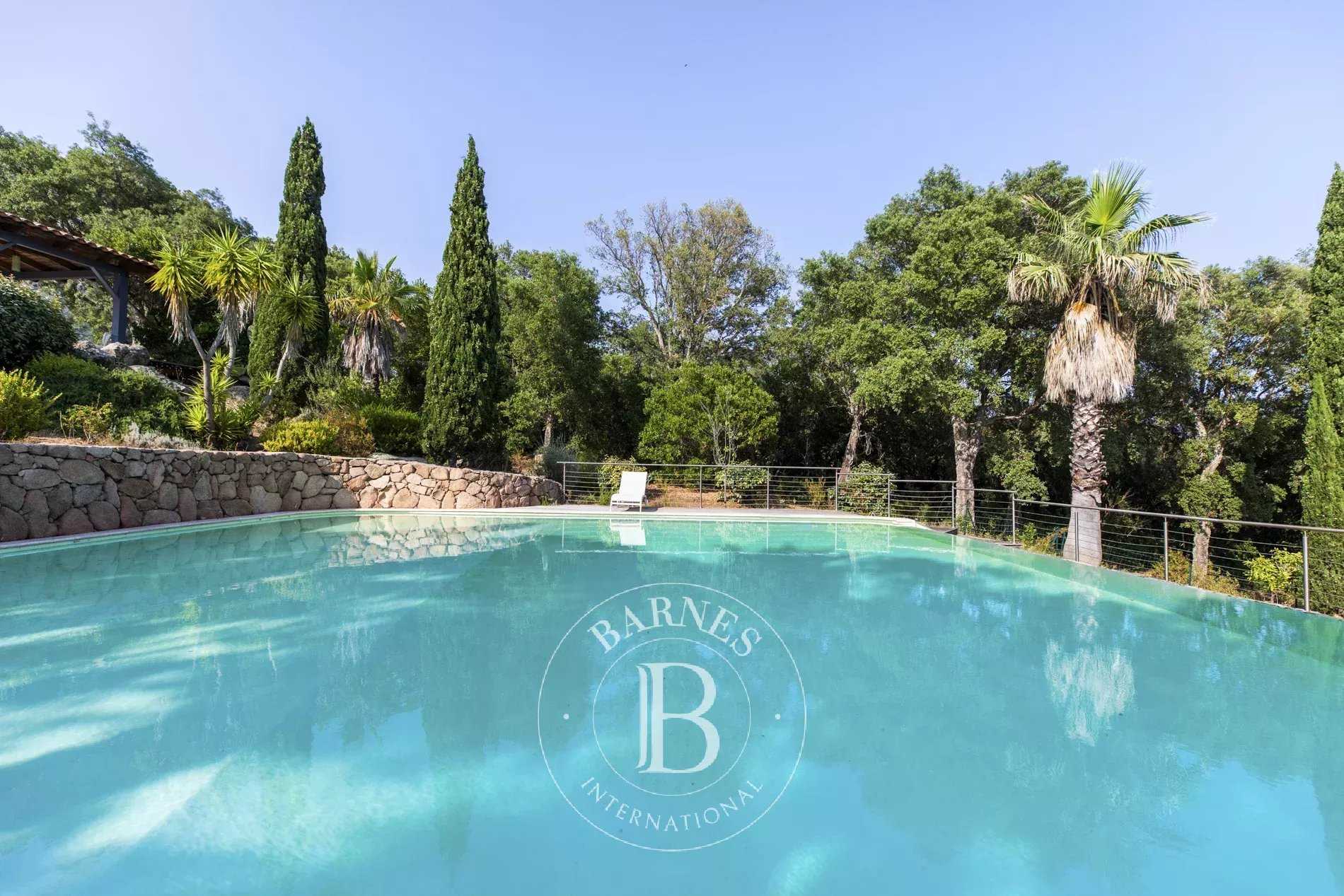 Villa Sainte-Lucie-de-Porto-Vecchio  -  ref 3393392 (picture 2)