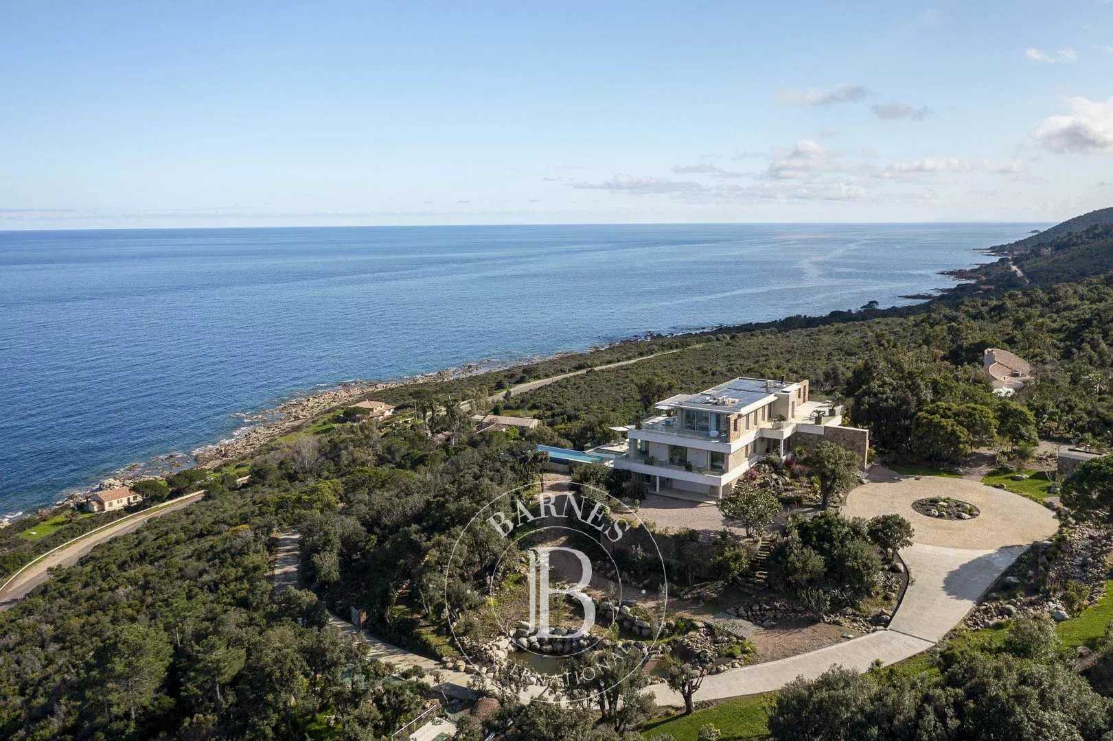 Villa Sari-Solenzara - Ref 86854505