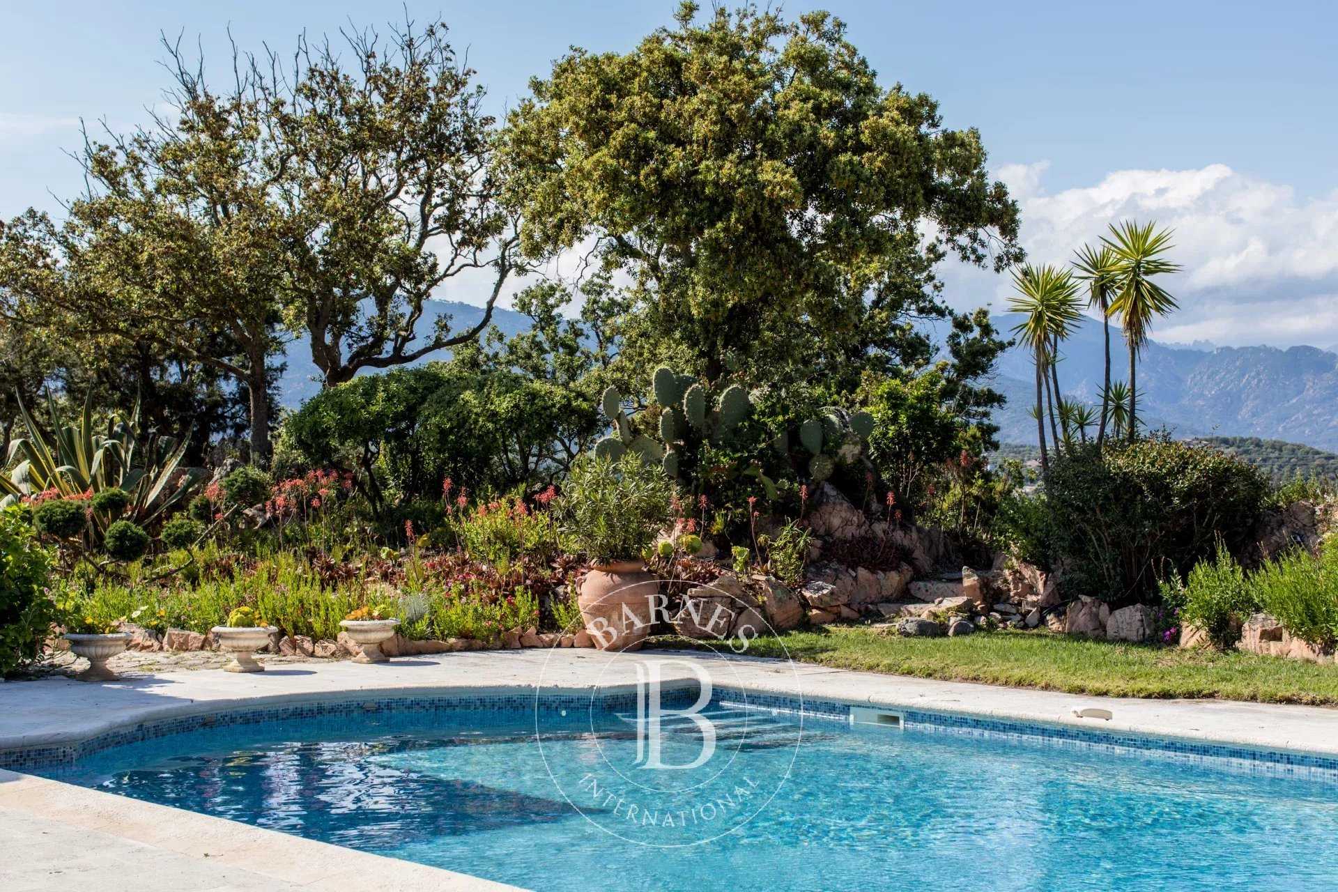 Villa Porto-Vecchio  -  ref 3140310 (picture 2)