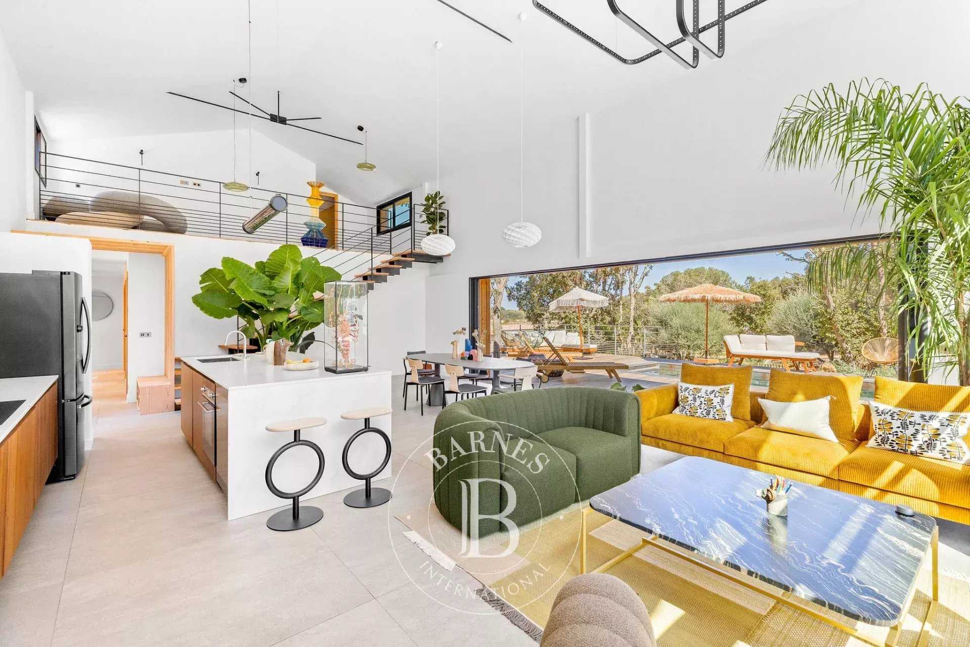 Maison Bonifacio  -  ref 82375902 (picture 1)