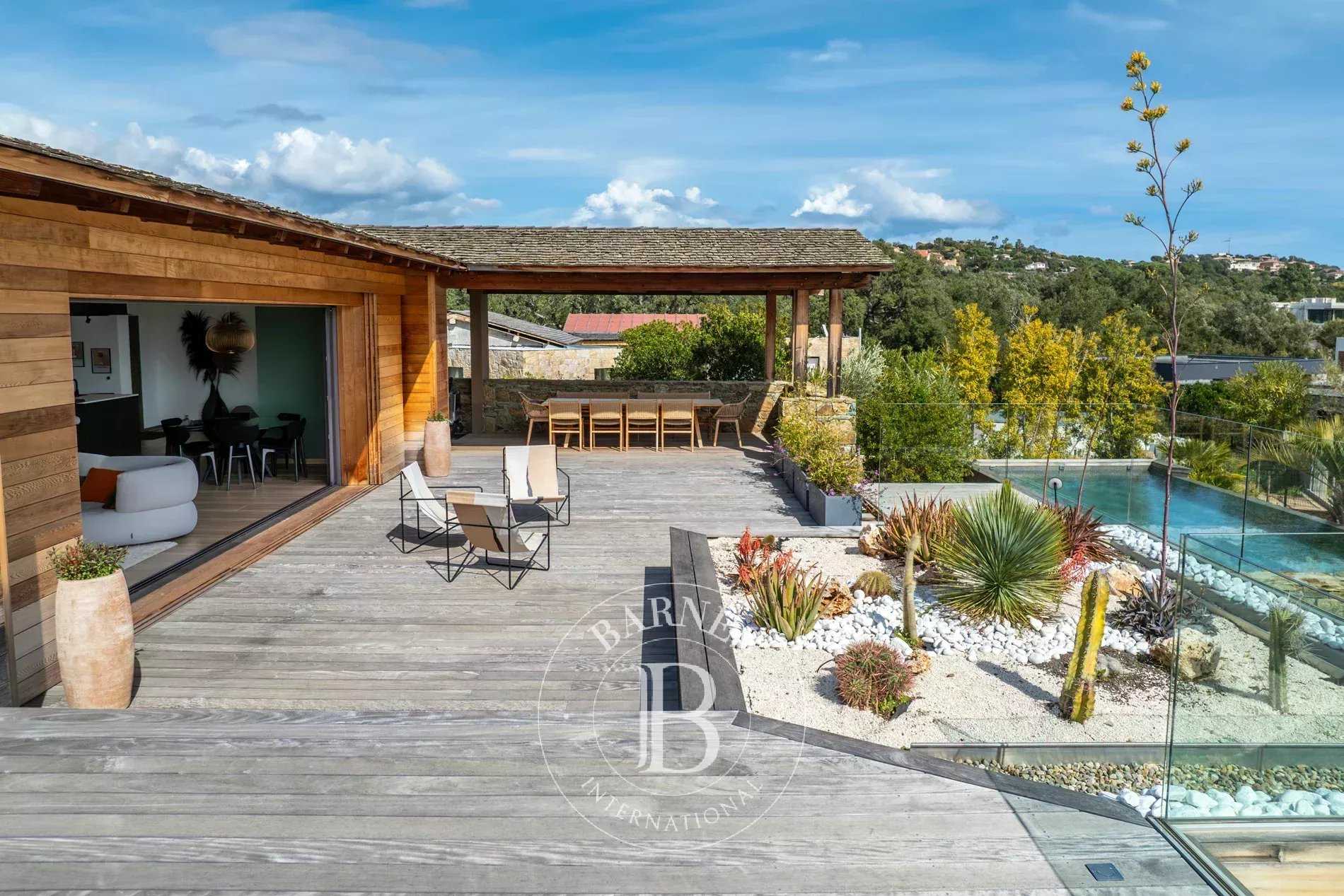 Villa Sainte-Lucie-de-Porto-Vecchio  -  ref 85691592 (picture 1)