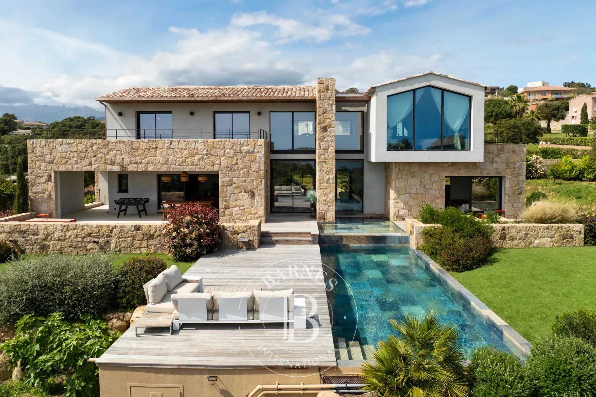 Villa Sainte-Lucie-de-Porto-Vecchio  -  ref 85821442 (picture 2)