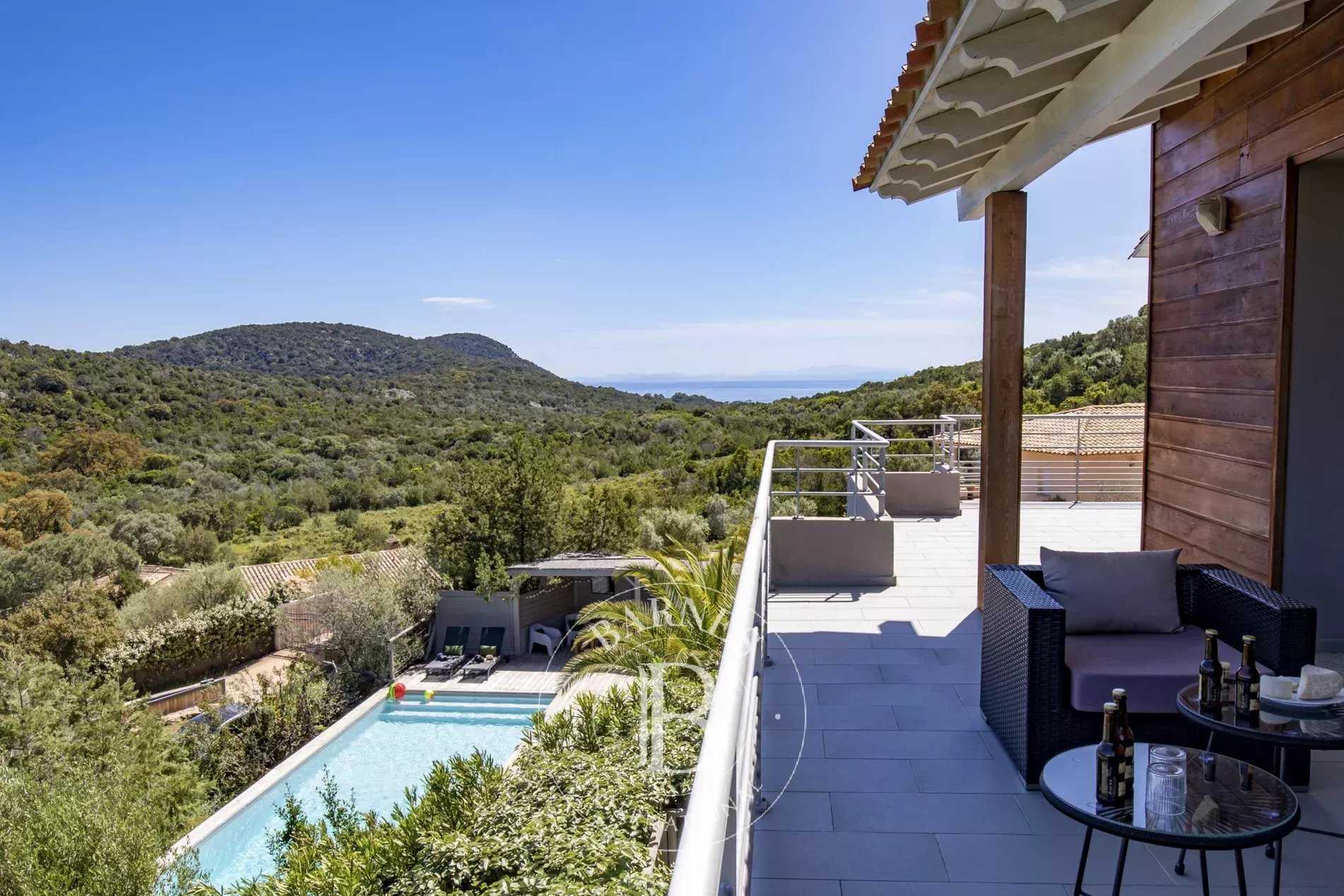 Villa Porto-Vecchio  -  ref 85714612 (picture 2)