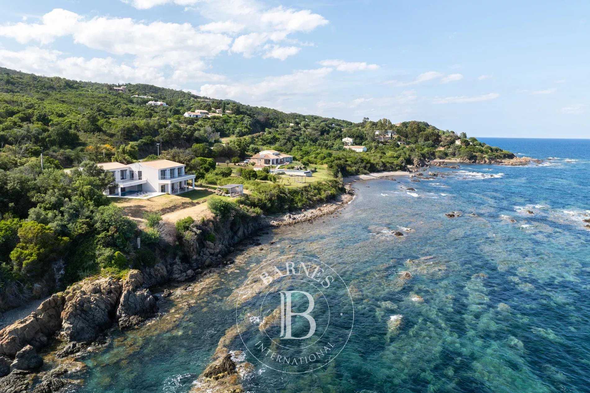 Villa Sari-Solenzara  -  ref 85633257 (picture 2)