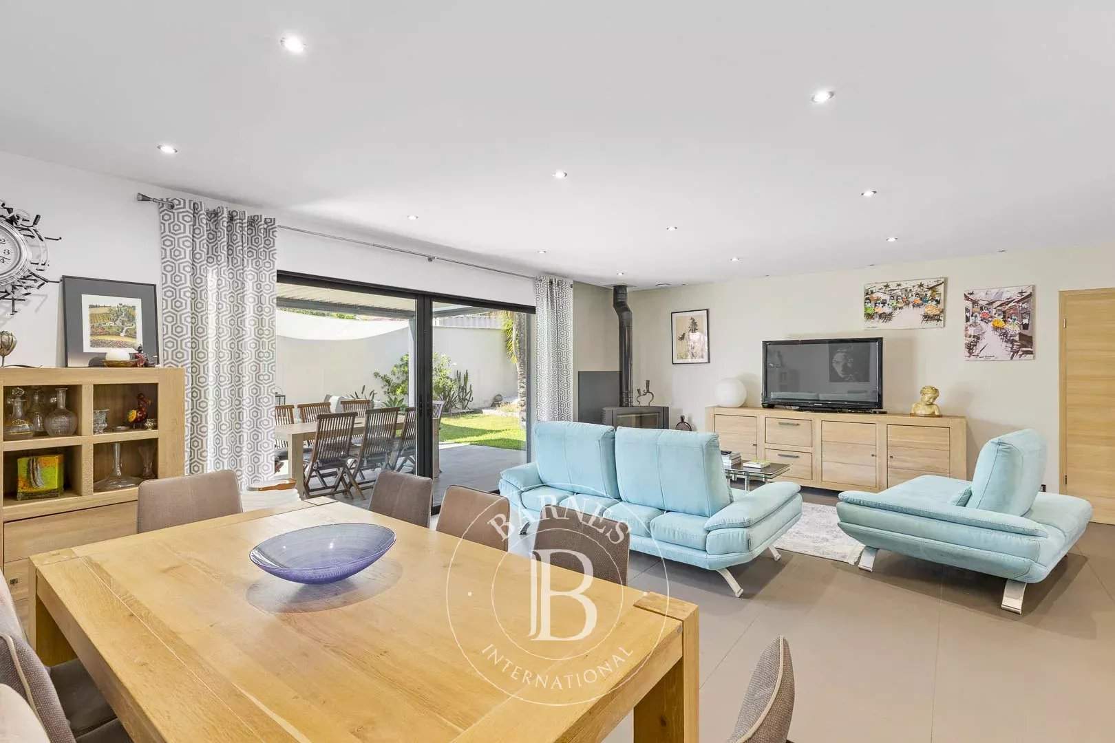 Sainte-Lucie-de-Porto-Vecchio  - Villa 6 Pi&egrave;ces 5 Chambres - picture 7