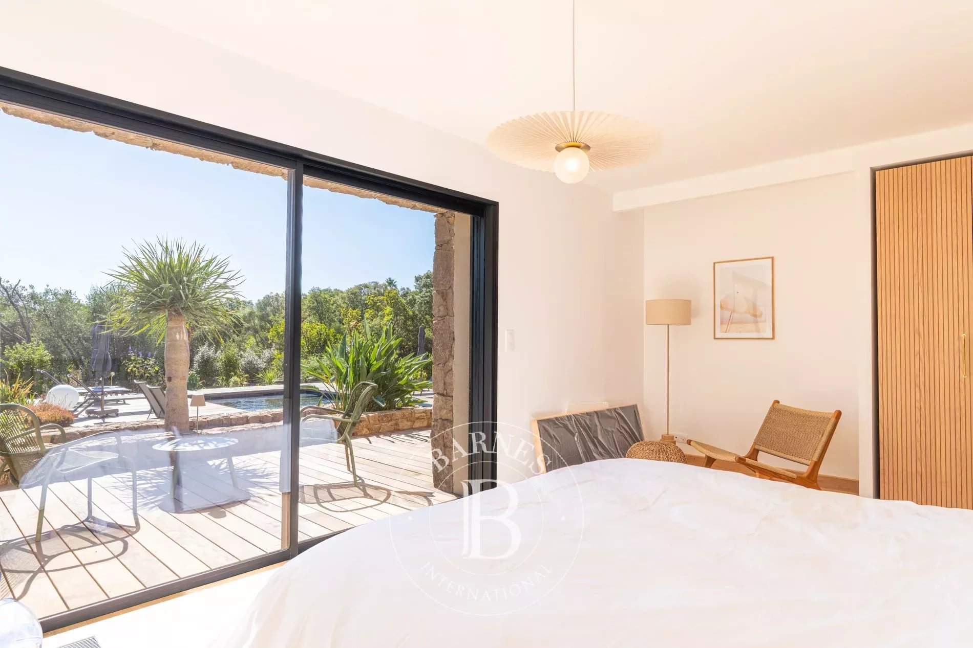 Sainte-Lucie-de-Porto-Vecchio  - Villa 6 Pi&egrave;ces 4 Chambres - picture 17