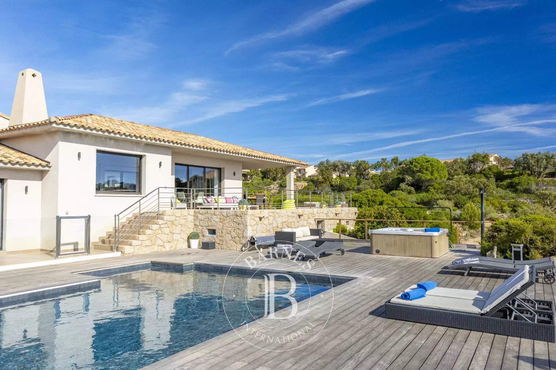 Porto vecchio, Palombaggia, villa 5 chambres, vue mer, piscine et proche plage picture 4