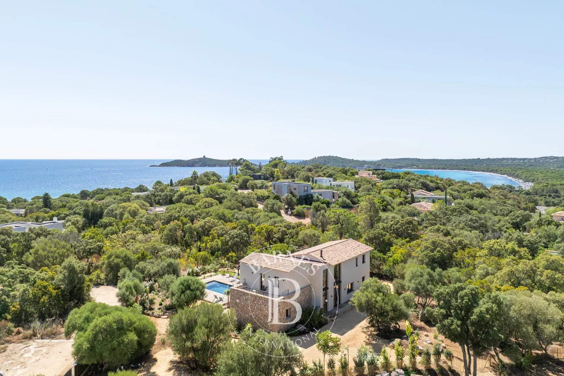 Sainte-Lucie-de-Porto-Vecchio  - Villa 6 Pi&egrave;ces 4 Chambres - picture 3