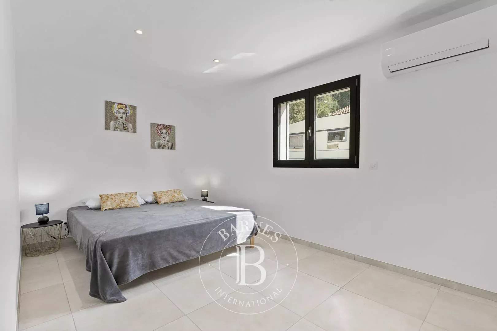 Sainte-Lucie-de-Porto-Vecchio  - Maison 5 Pi&egrave;ces 4 Chambres - picture 10