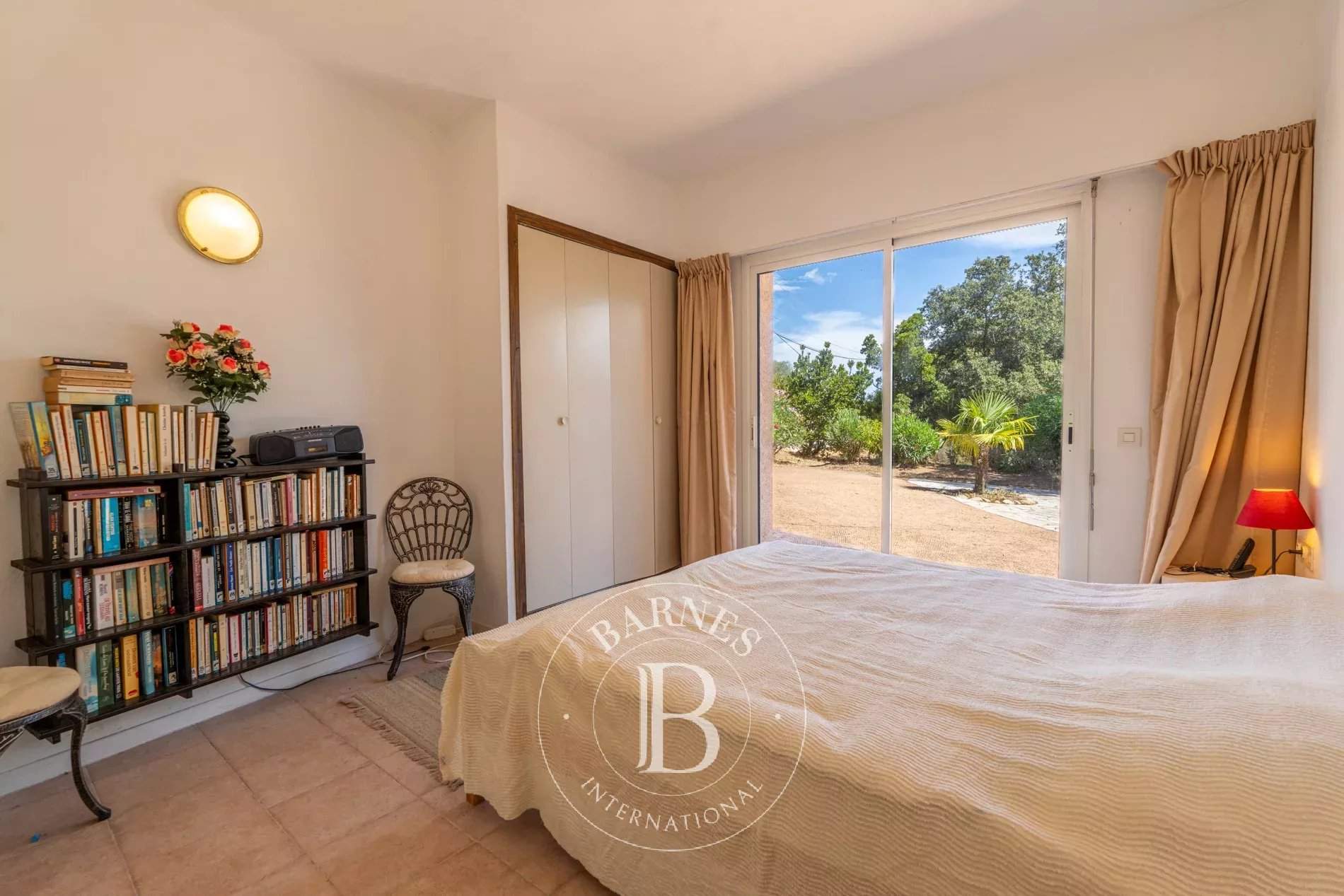 Sainte-Lucie-de-Porto-Vecchio  - Villa 8 Pièces 5 Chambres - picture 15