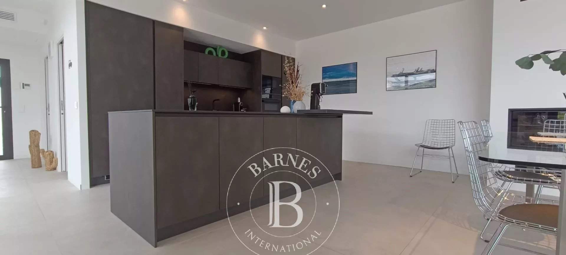 Arasu, villa 4 bedrooms, swimming-pool, Casa Alivu RL307 picture 10