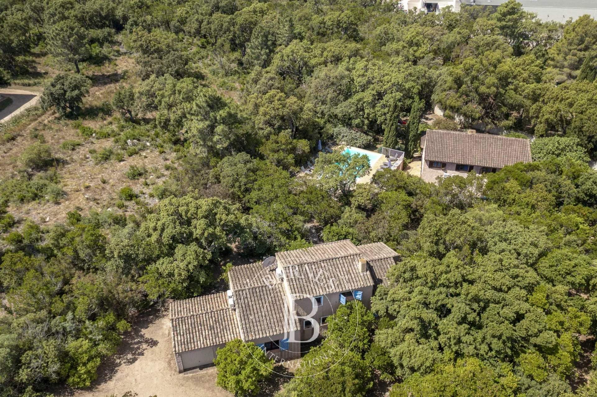 Sainte-Lucie-de-Porto-Vecchio  - Villa 13 Pi&egrave;ces 7 Chambres - picture 4