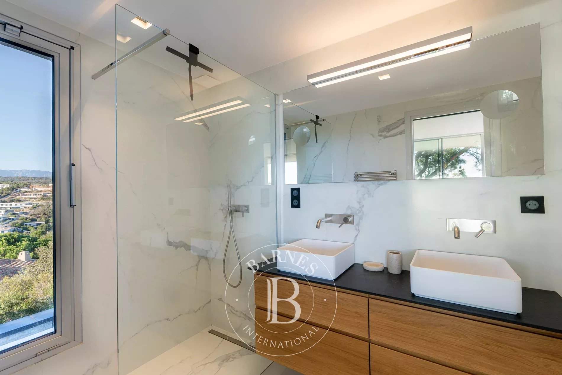 Porto Vecchio, Arasu, 6-Bedroom Villa, Sea View, Pool, Near the Beach picture 11