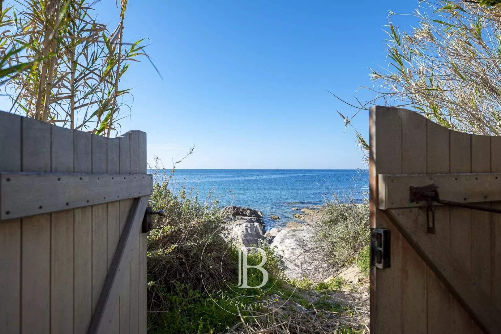 Ajaccio  - Property 6 Bedrooms - picture 8