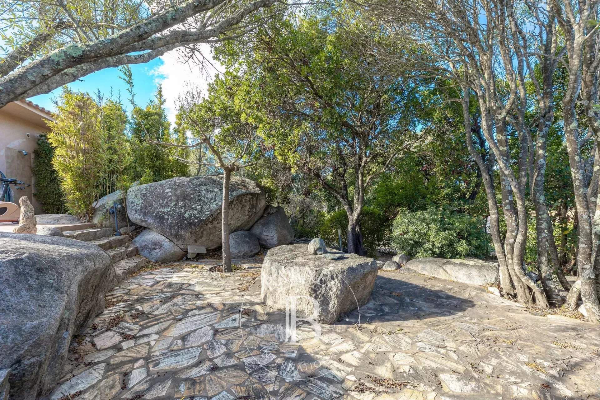 Sainte-Lucie-de-Porto-Vecchio  - Villa 6 Pi&egrave;ces 3 Chambres - picture 11