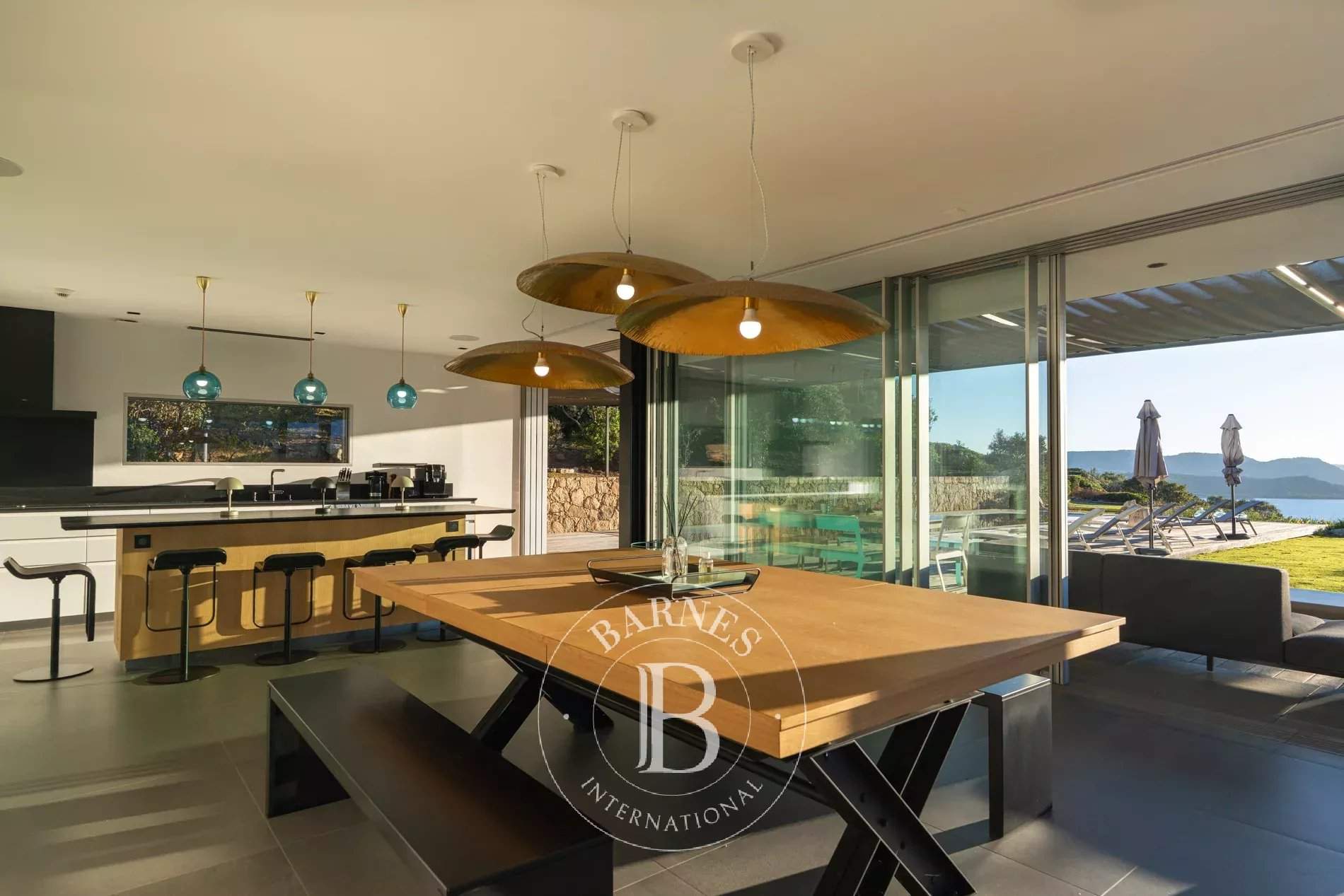 Porto Vecchio, Arasu, 6-Bedroom Villa, Sea View, Pool, Near the Beach picture 2