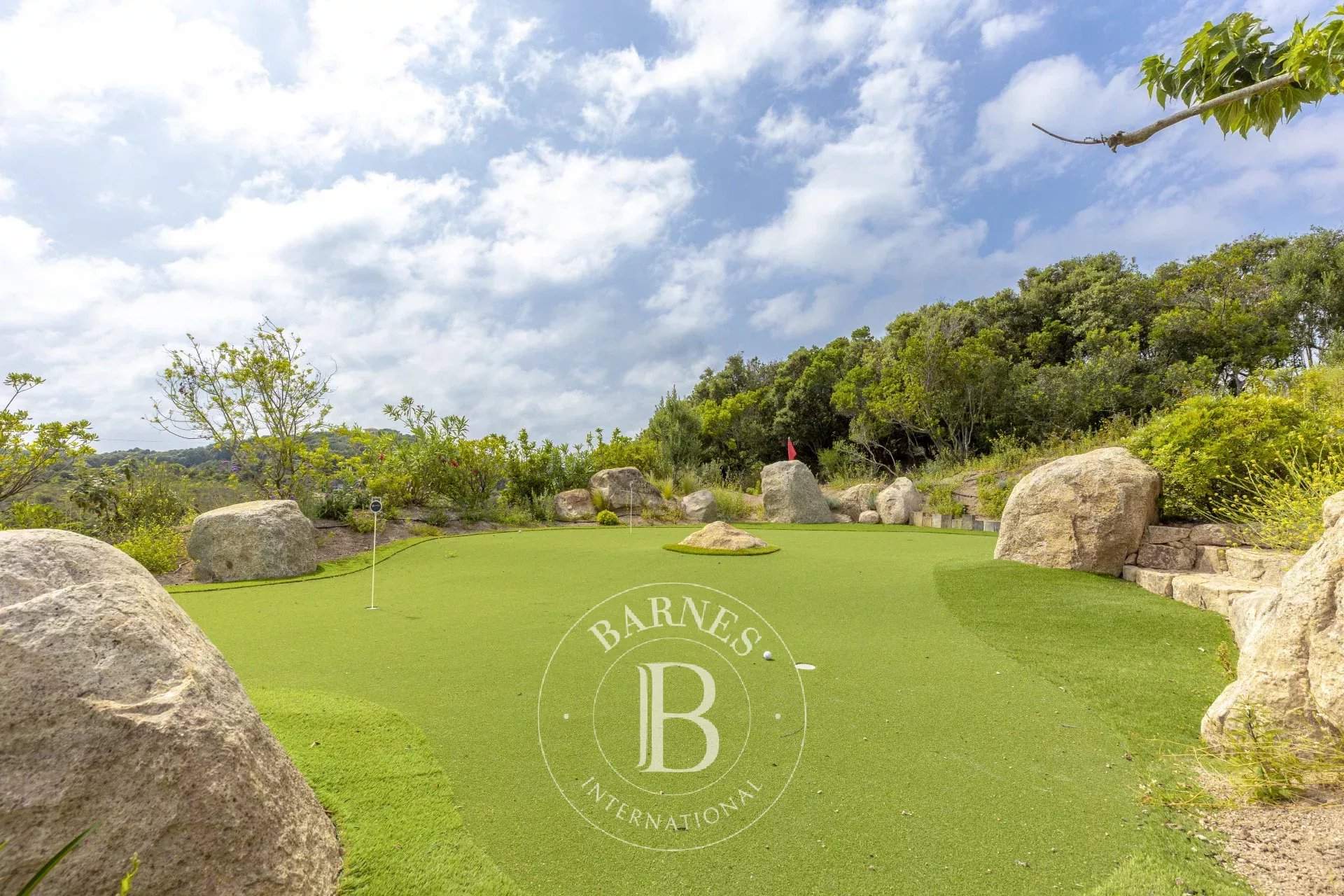 Bonifacio, 5-Bedroom Villa with Heated Pool, Golf Practice Area, Panoramic Mountain Views, Close to Beaches picture 18