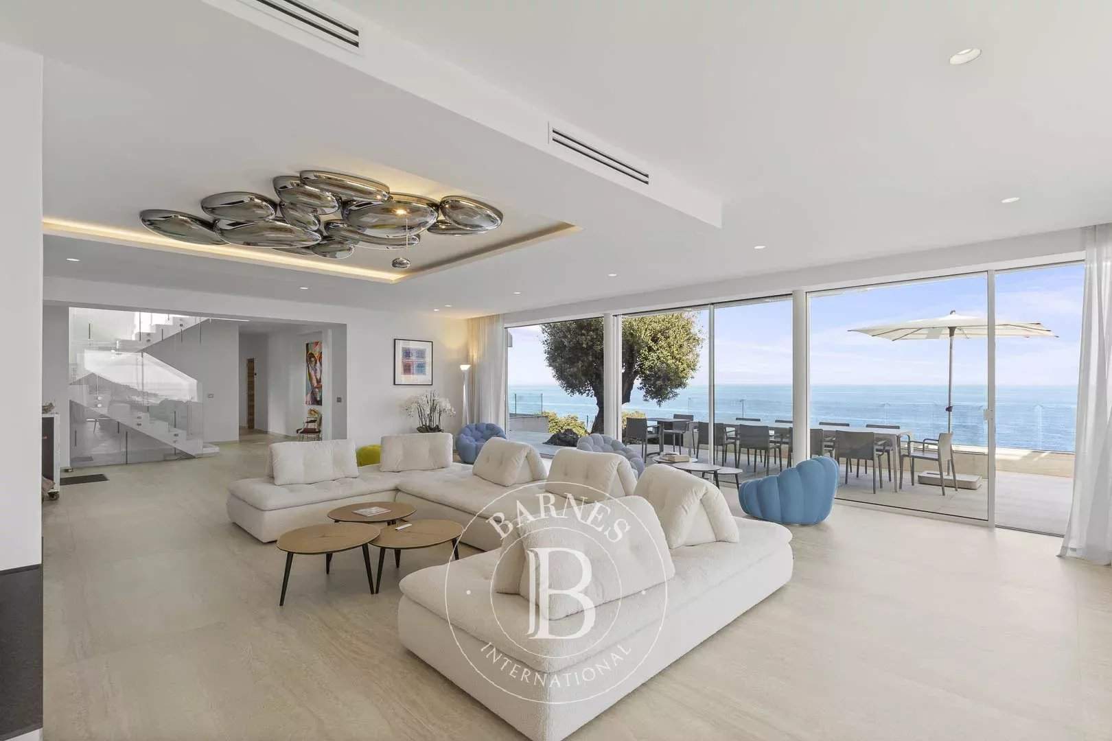 Favone, Villa, Vue mer panoramique, 7 chambres, proche plage, piscine, Cinéma, Salle de sport, Sauna, Hammam, Salle d'arcade, Terrain de pétanque picture 3