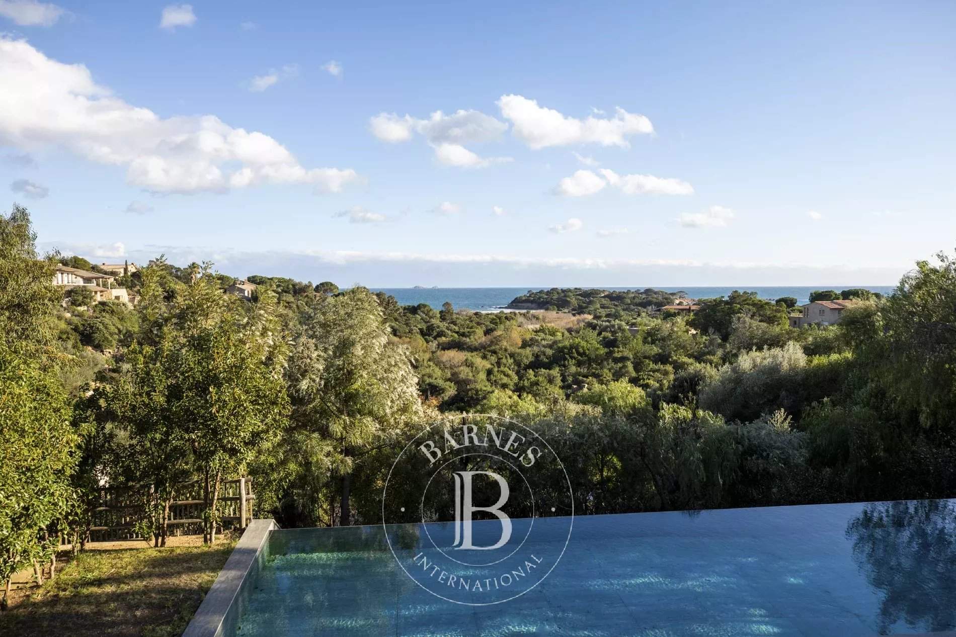 Palombaggia, villa 6 chambres, piscine, vue mer, proche plage picture 19