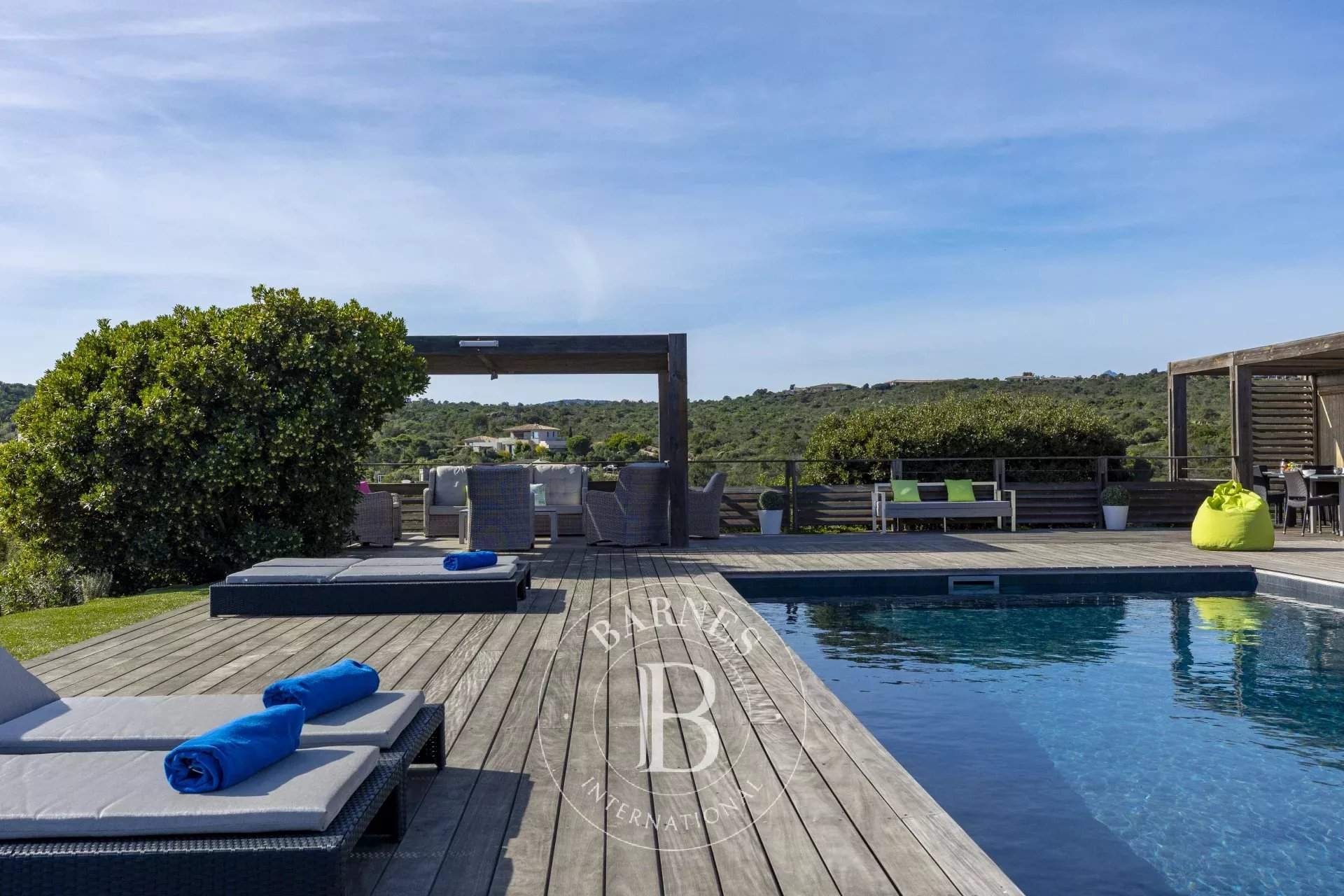 Porto vecchio, Palombaggia, villa 5 chambres, vue mer, piscine et proche plage picture 3