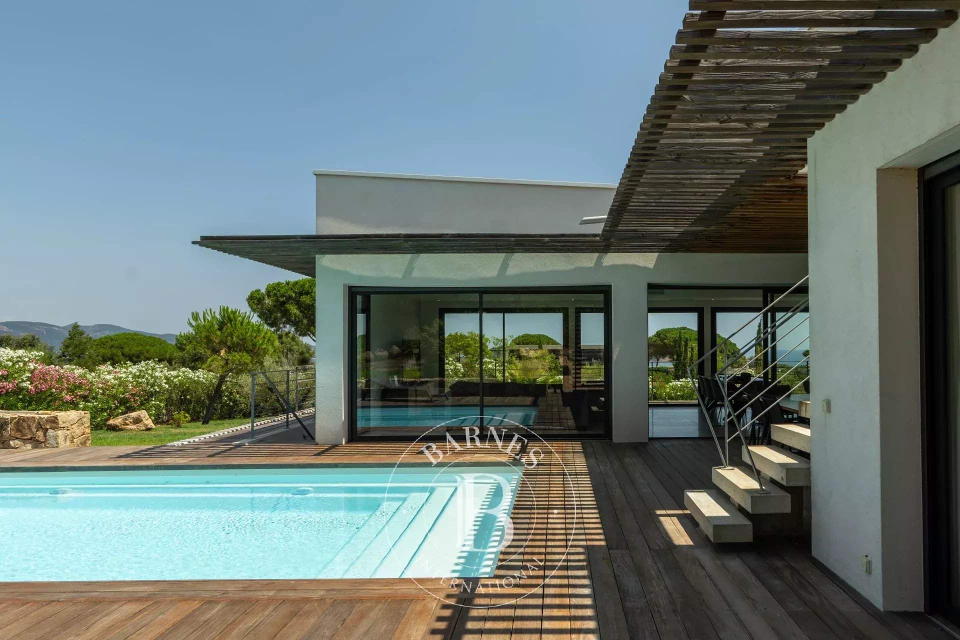 Sainte-Lucie-de-Porto-Vecchio  - Villa 16 Pi&egrave;ces 5 Chambres - picture 4