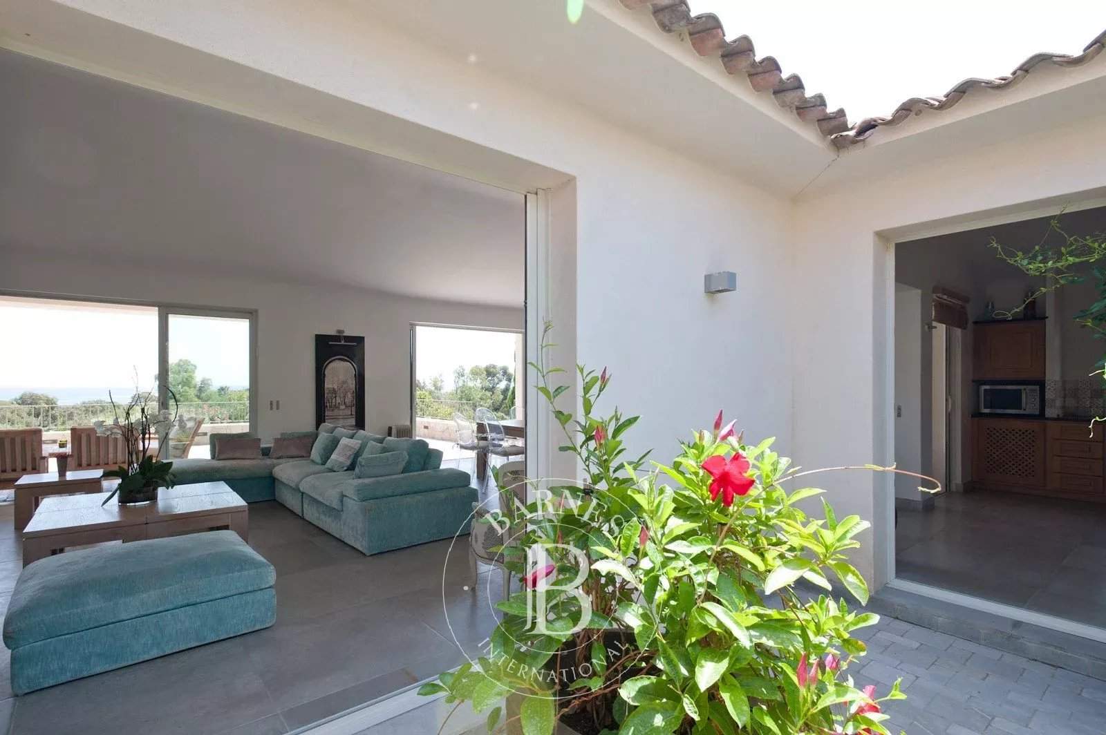 Sainte-Lucie-de-Porto-Vecchio  - Villa 8 Pi&egrave;ces 7 Chambres - picture 10