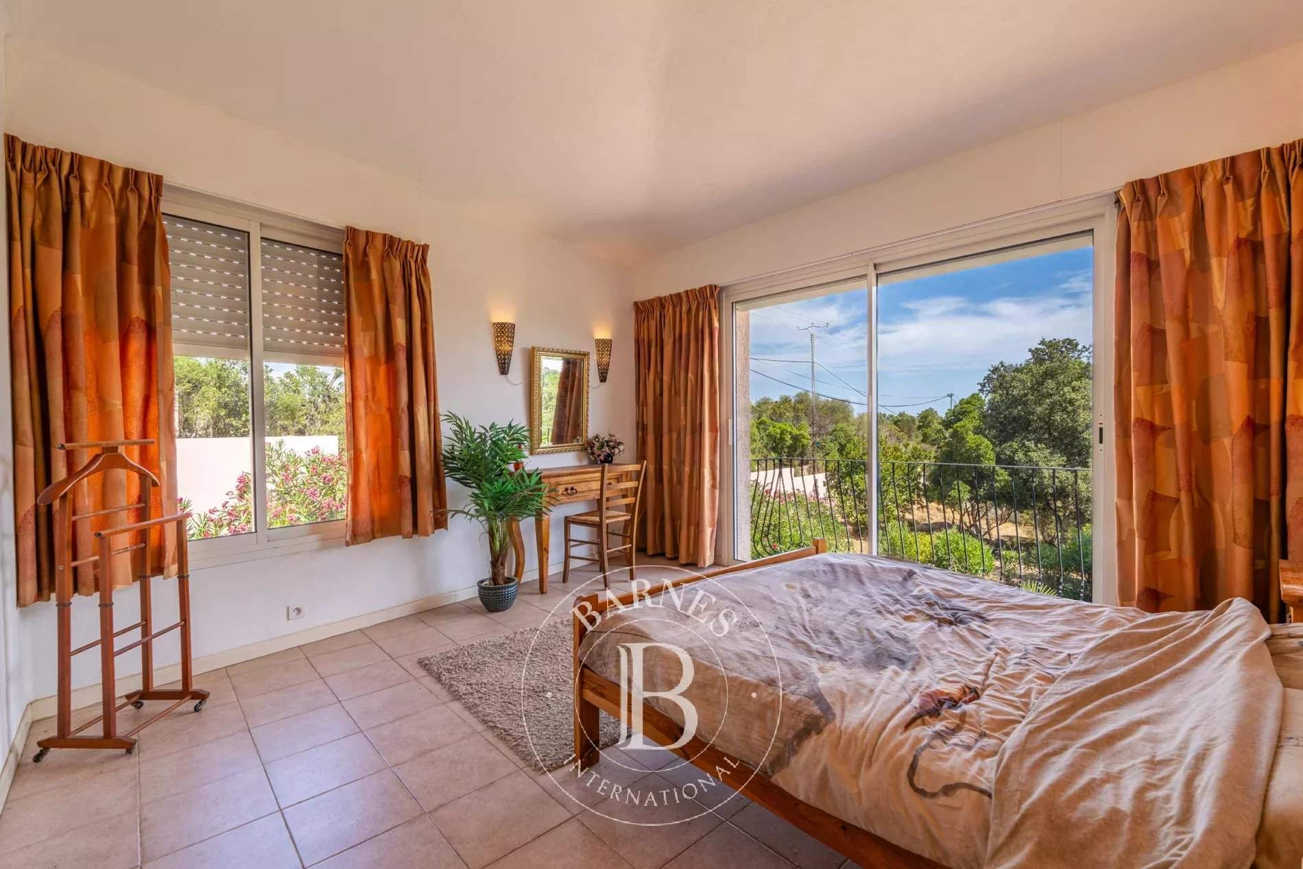 Sainte-Lucie-de-Porto-Vecchio  - Villa 8 Pièces 5 Chambres - picture 14