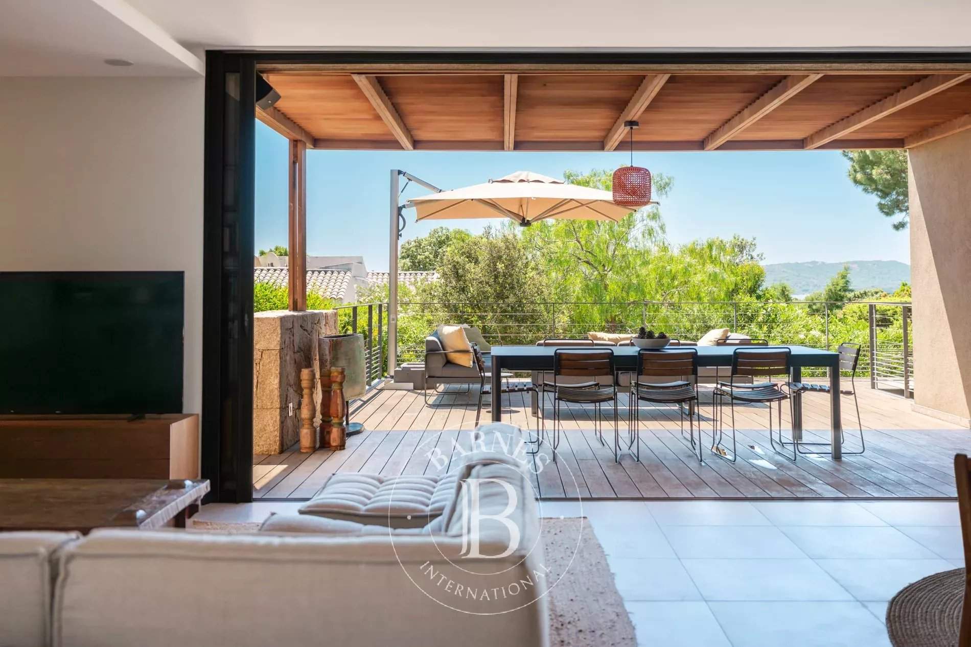 Porto-Vecchio, Domaine de Cala Rossa, villa 4 bedrooms, swimming pool and beach at walking distance, picture 8