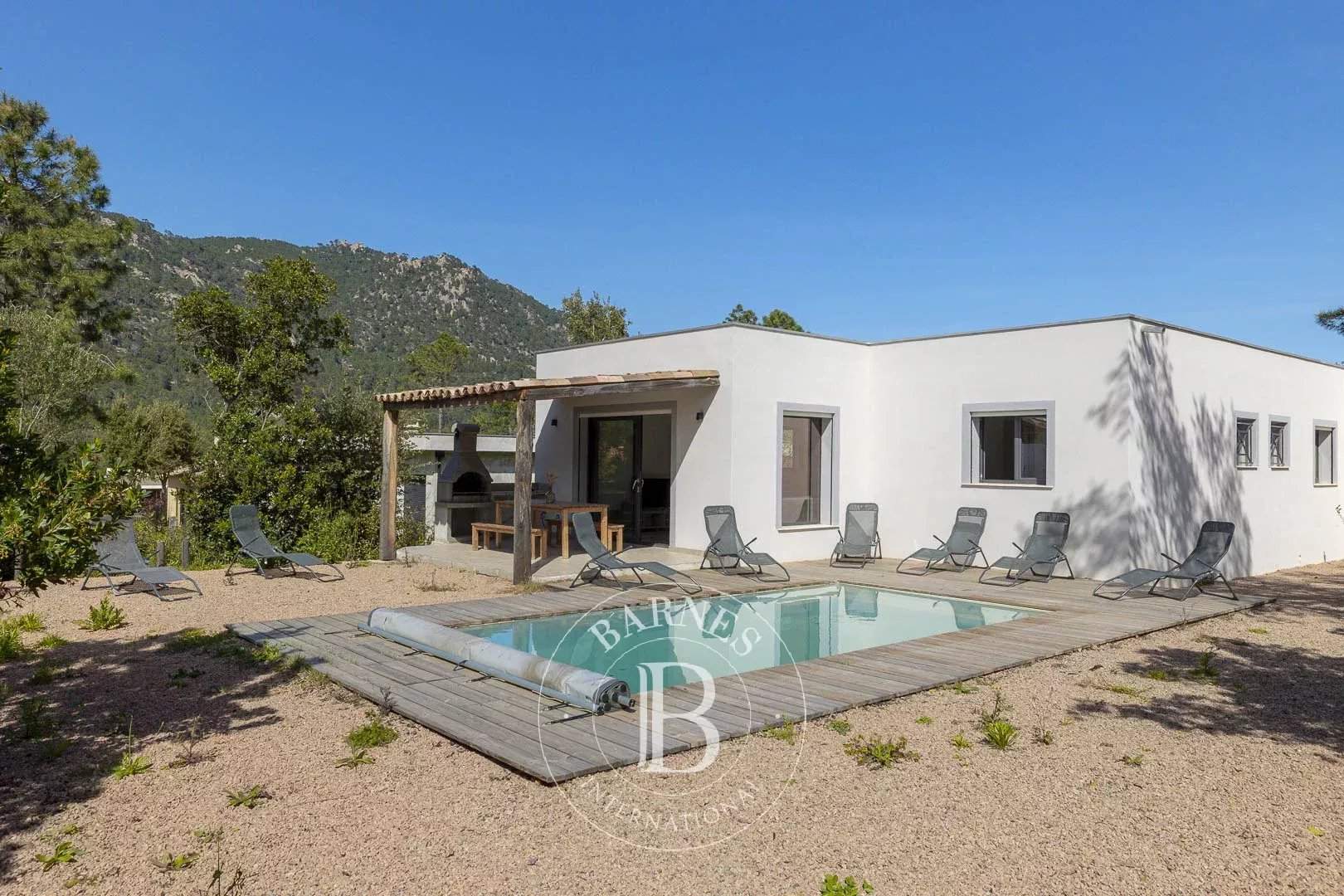 Sainte-Lucie-de-Porto-Vecchio  - Maison 5 Pi&egrave;ces 4 Chambres - picture 15