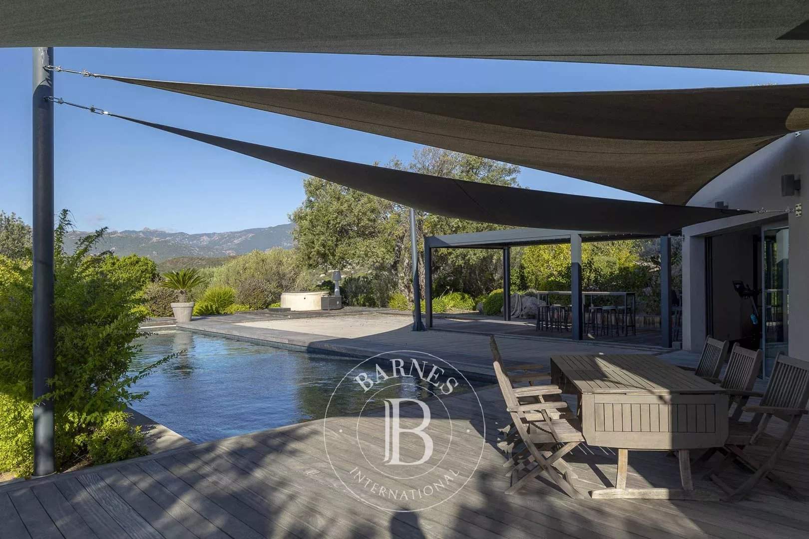 Sainte-Lucie-de-Porto-Vecchio  - Villa 8 Bedrooms - picture 4