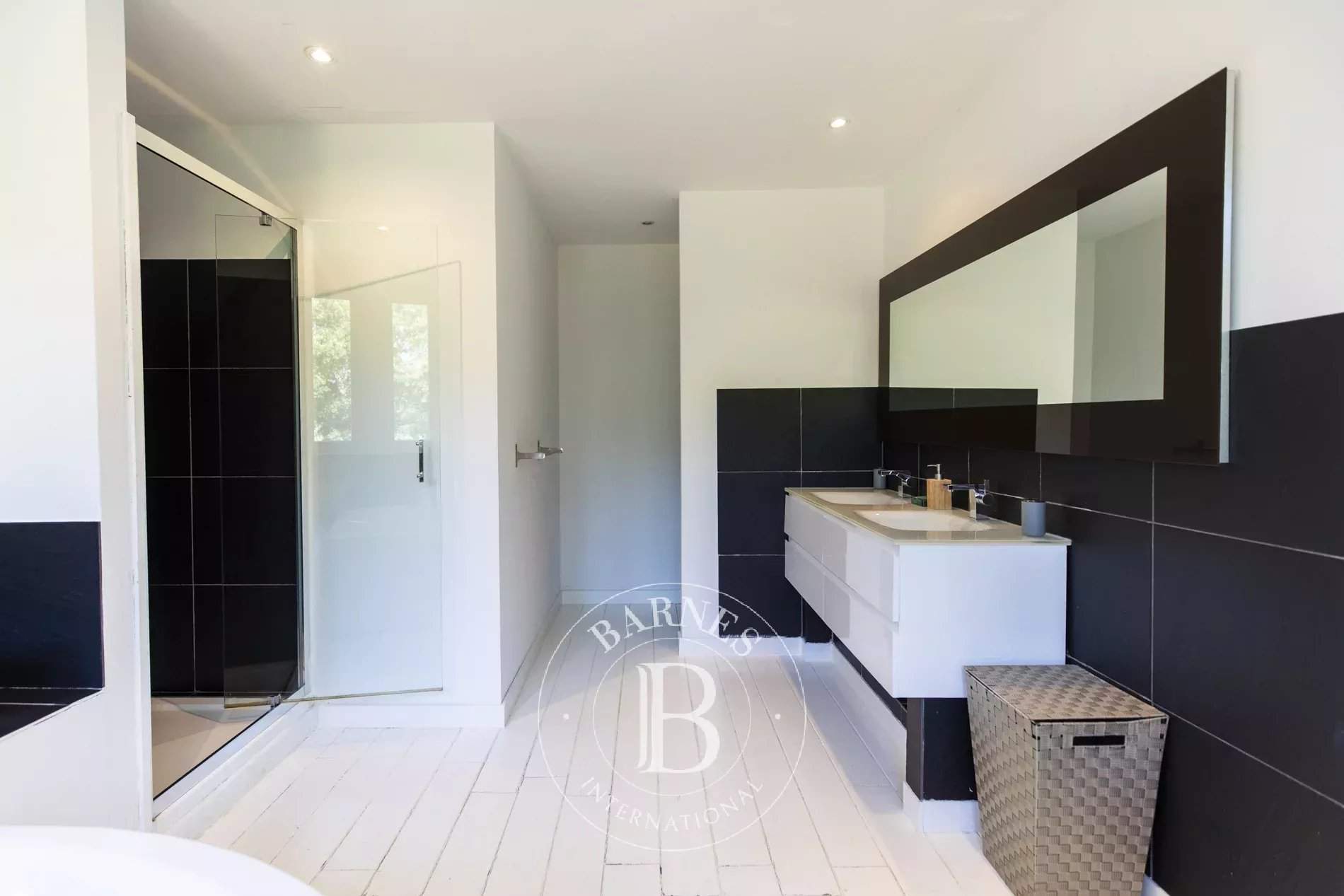 Sainte-Lucie-de-Porto-Vecchio  - Villa 9 Pi&egrave;ces 8 Chambres - picture 19