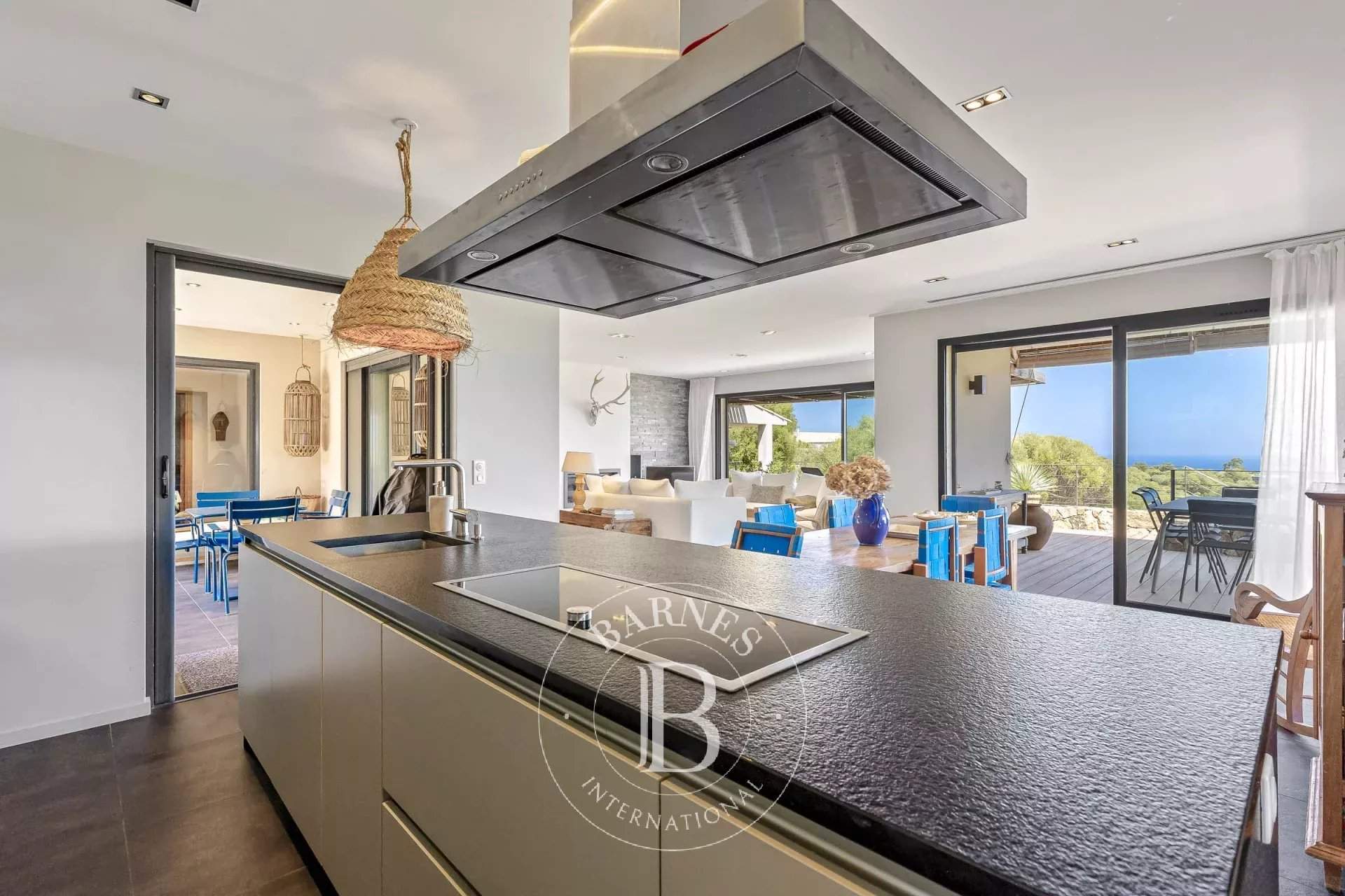 Sainte-Lucie-de-Porto-Vecchio  - Villa 5 Bedrooms - picture 4