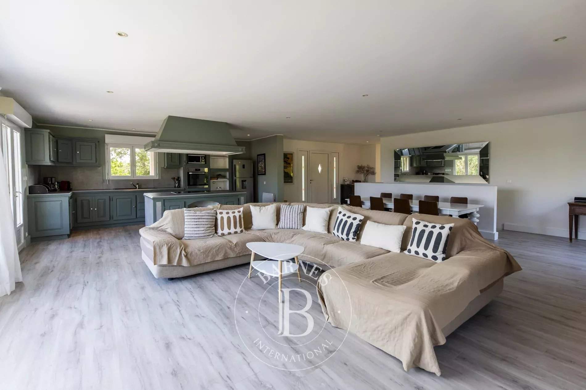 Sainte-Lucie-de-Porto-Vecchio  - Villa 9 Pi&egrave;ces 8 Chambres - picture 7