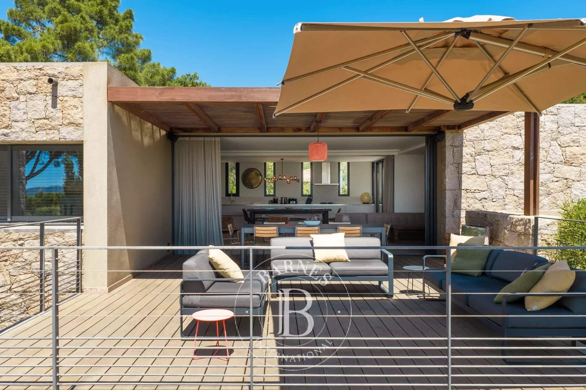 Porto-Vecchio, Domaine de Cala Rossa, villa 4 bedrooms, swimming pool and beach at walking distance, picture 9