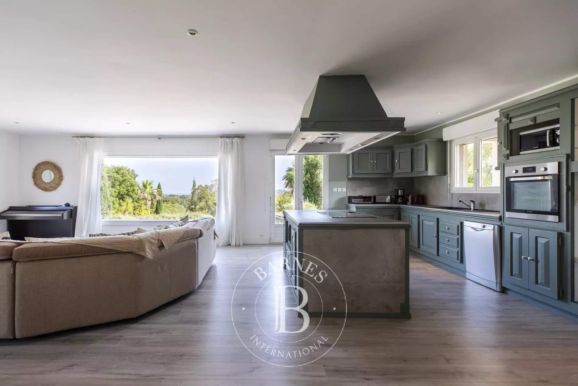 Sainte-Lucie-de-Porto-Vecchio  - Villa 9 Pi&egrave;ces 8 Chambres - picture 10