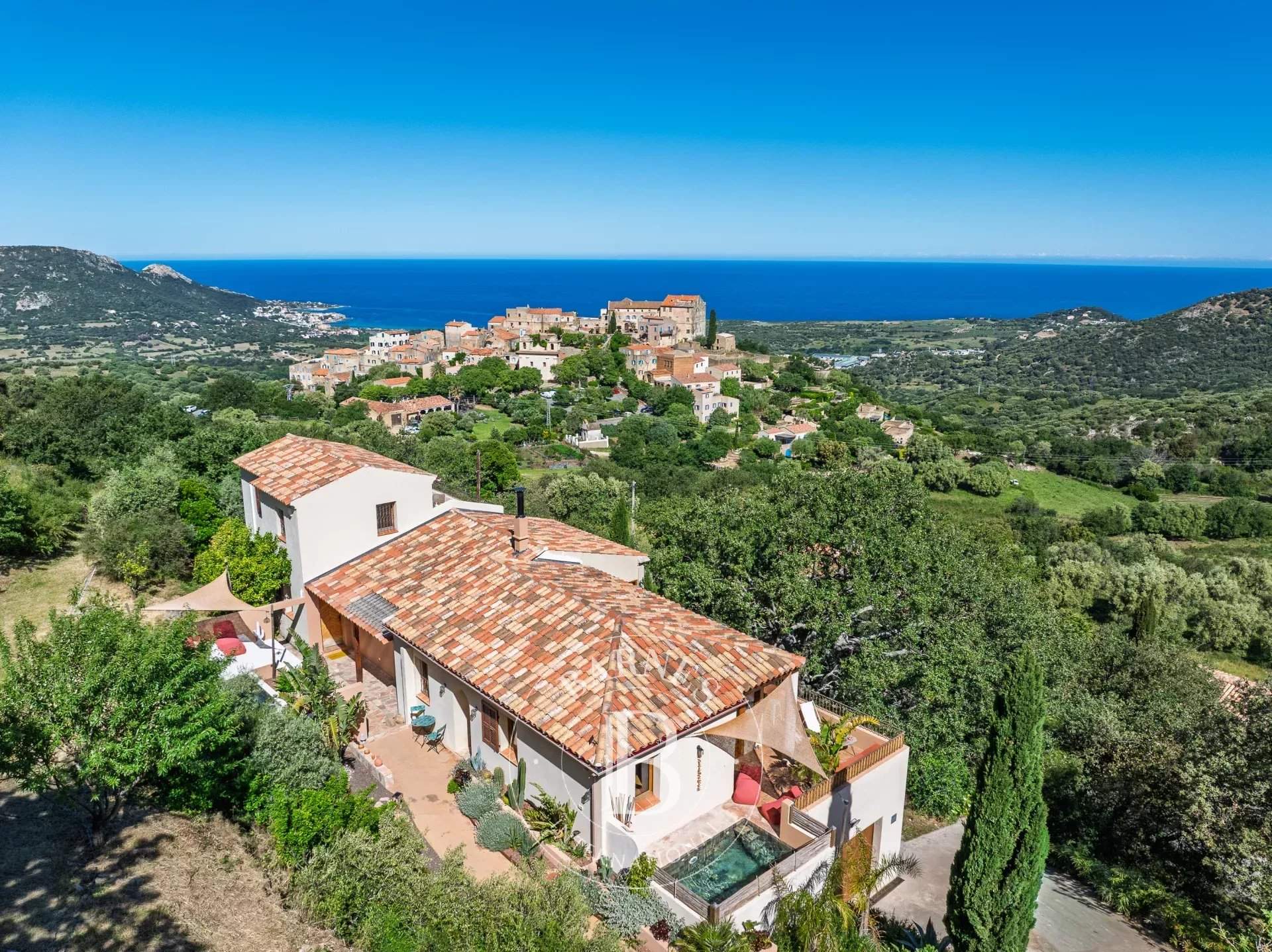L'Île-Rousse  - Villa 7 Pi&egrave;ces 5 Chambres - picture 2
