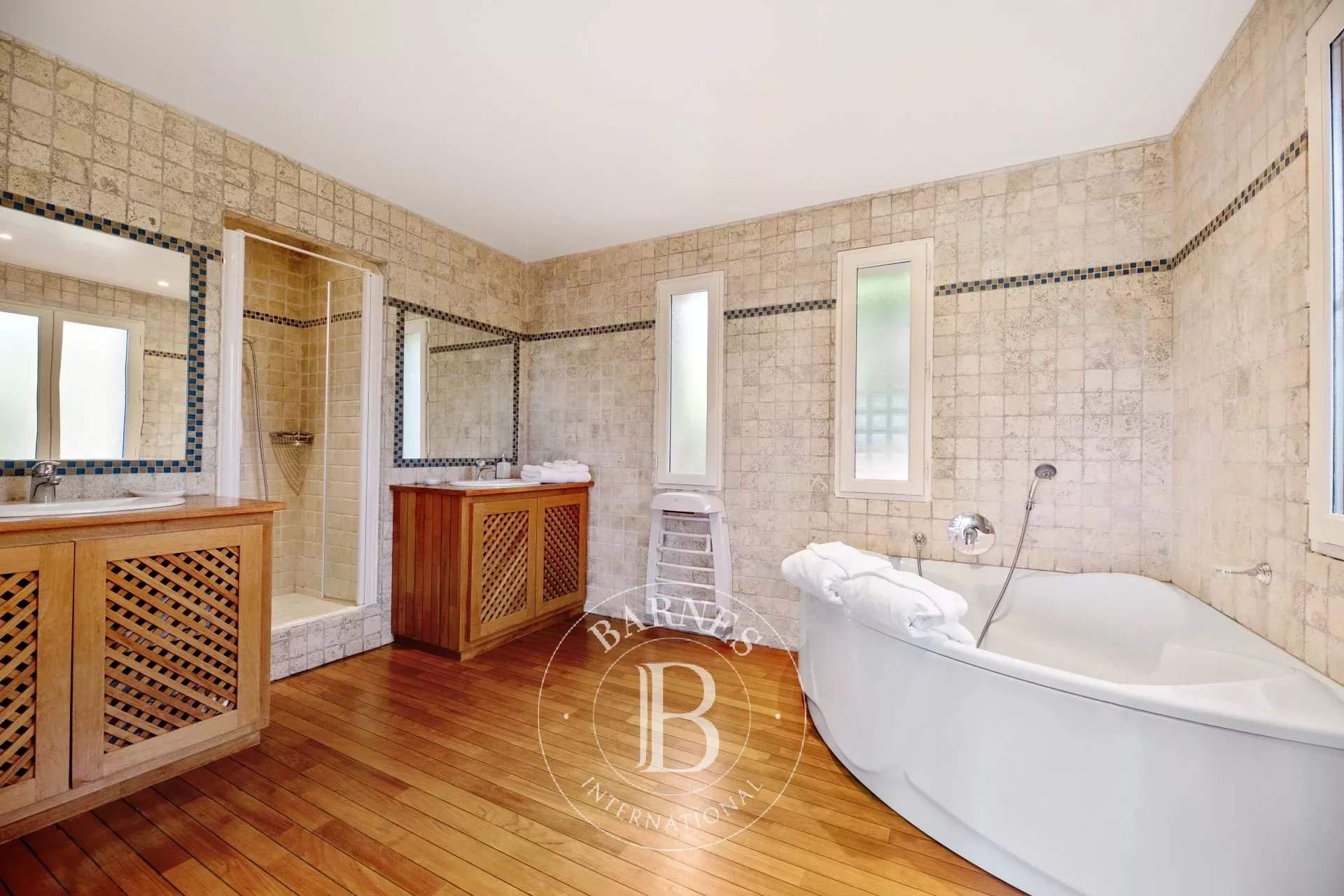 Porto-Vecchio  - Villa 14 Pièces 12 Chambres - picture 8