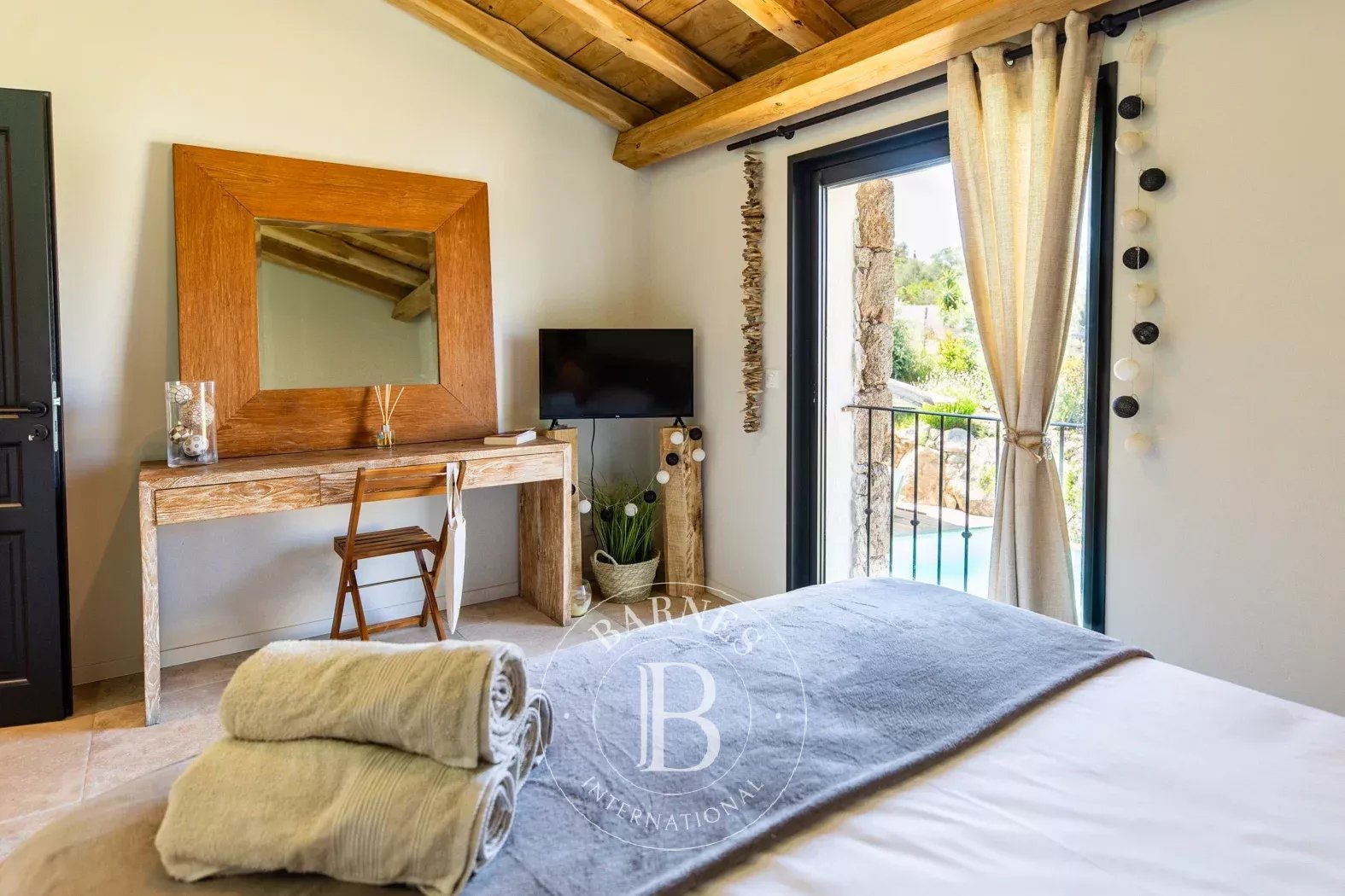 Sainte-Lucie-de-Porto-Vecchio  - Villa 5 Pi&egrave;ces 3 Chambres - picture 9