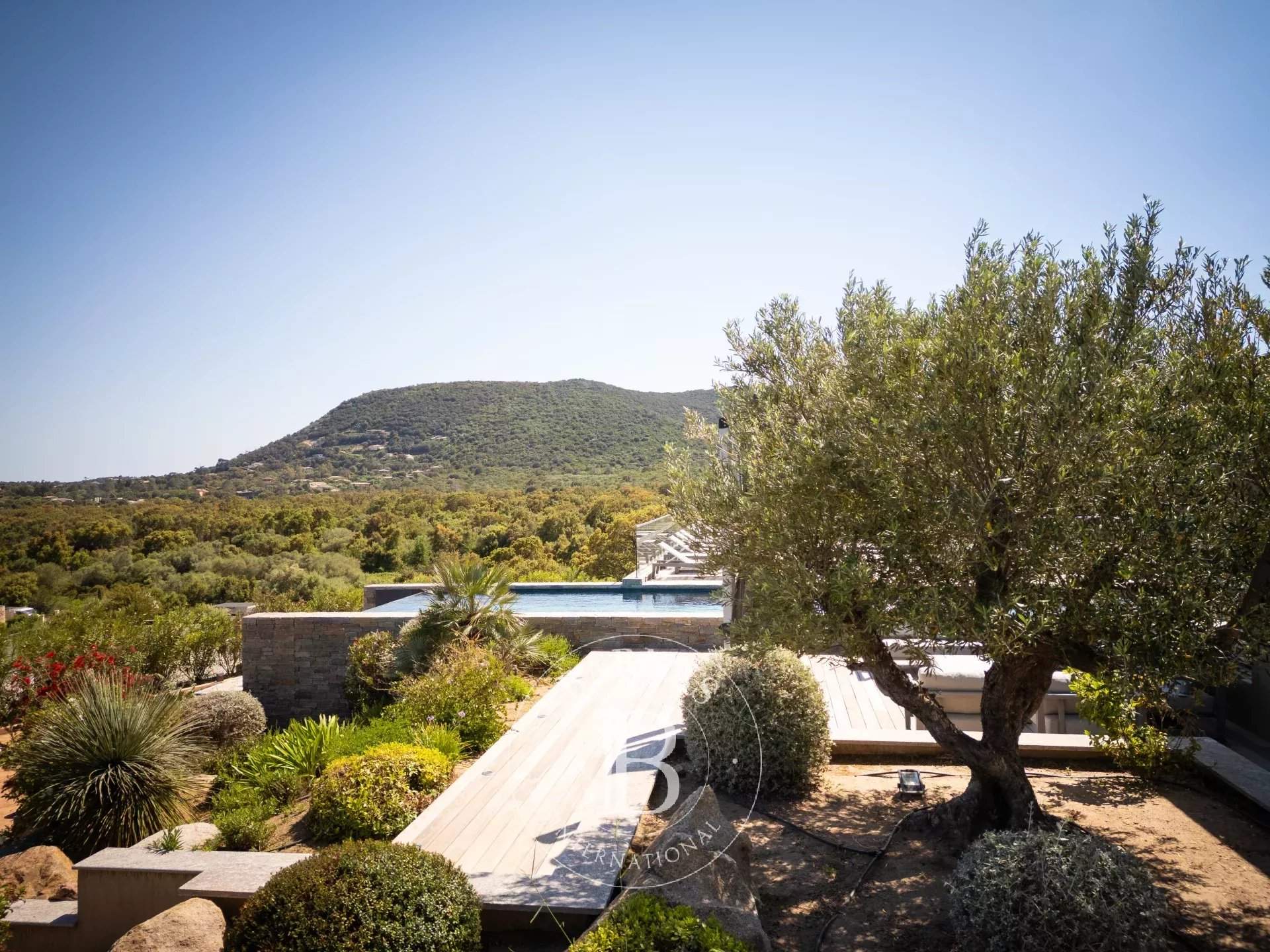 Sainte-Lucie-de-Porto-Vecchio  - Villa 5 Bedrooms - picture 4
