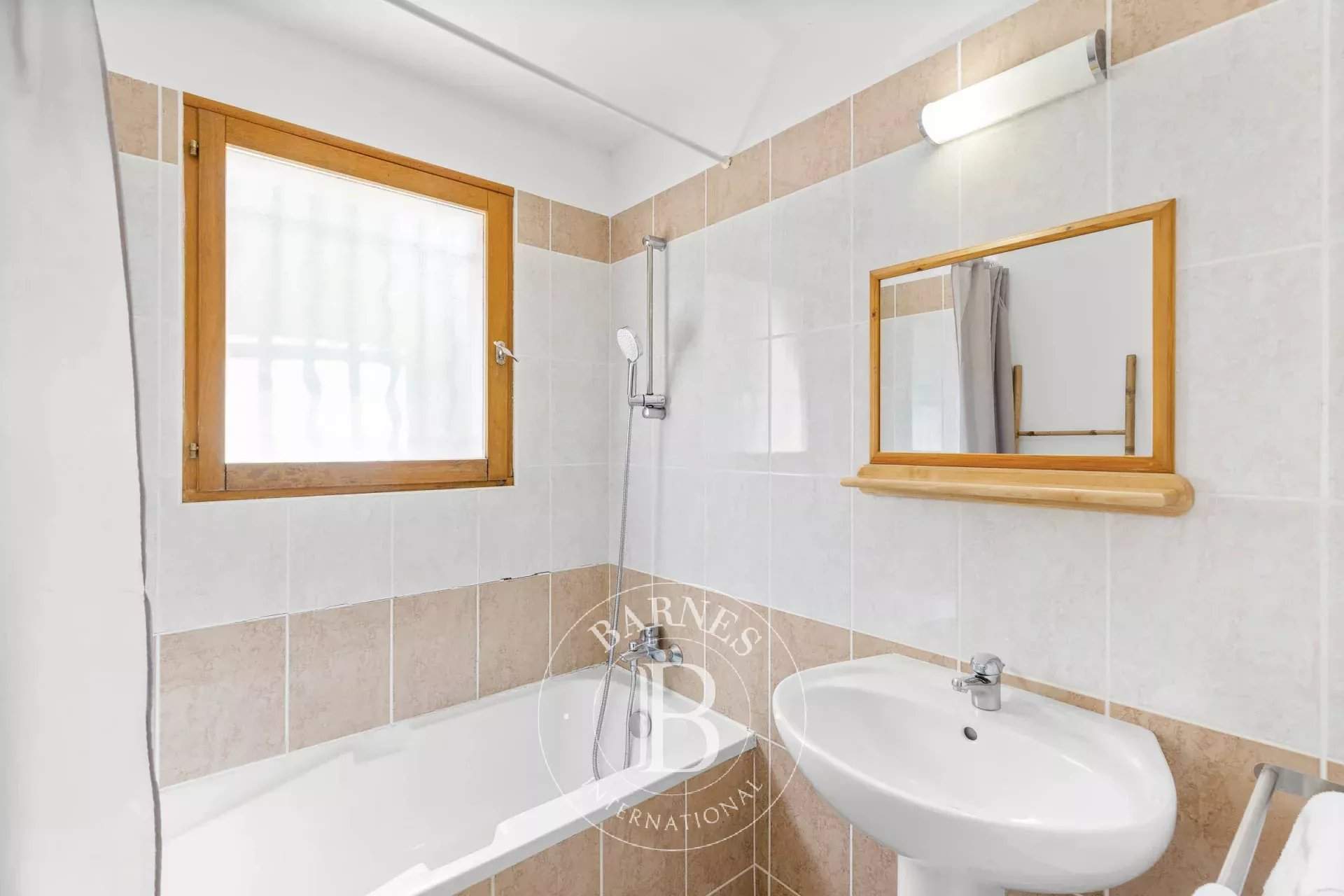 Sainte-Lucie-de-Porto-Vecchio  - Villa 13 Pi&egrave;ces 7 Chambres - picture 15