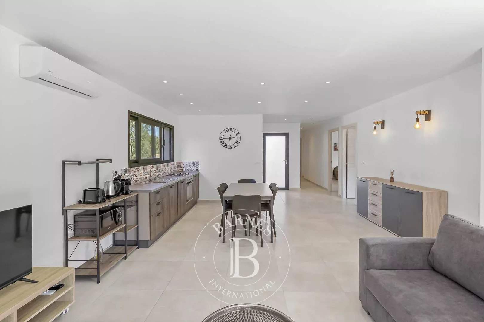 Sainte-Lucie-de-Porto-Vecchio  - Maison 5 Pi&egrave;ces 4 Chambres - picture 8