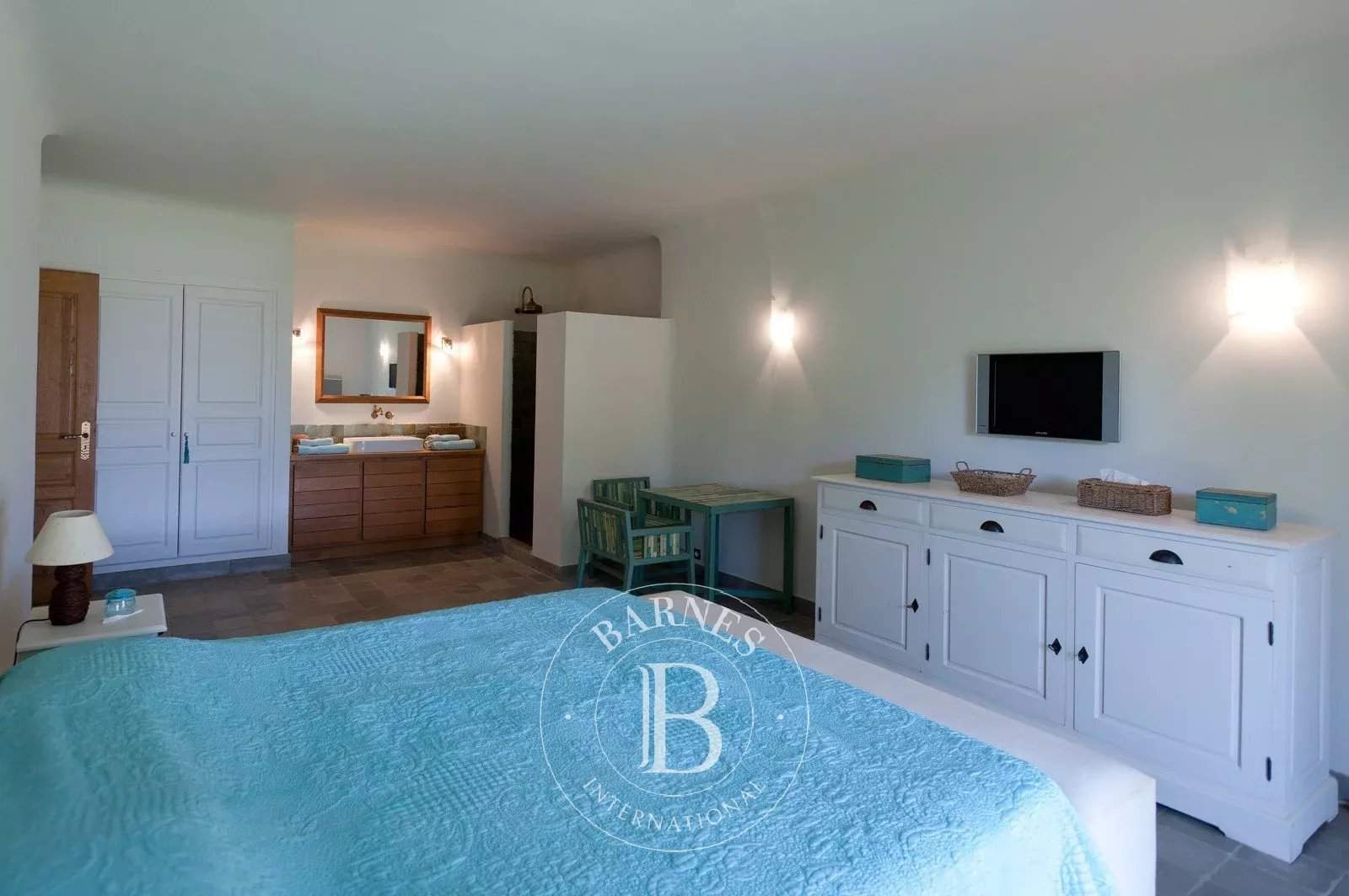 Sainte-Lucie-de-Porto-Vecchio  - Villa 8 Pi&egrave;ces 7 Chambres - picture 11